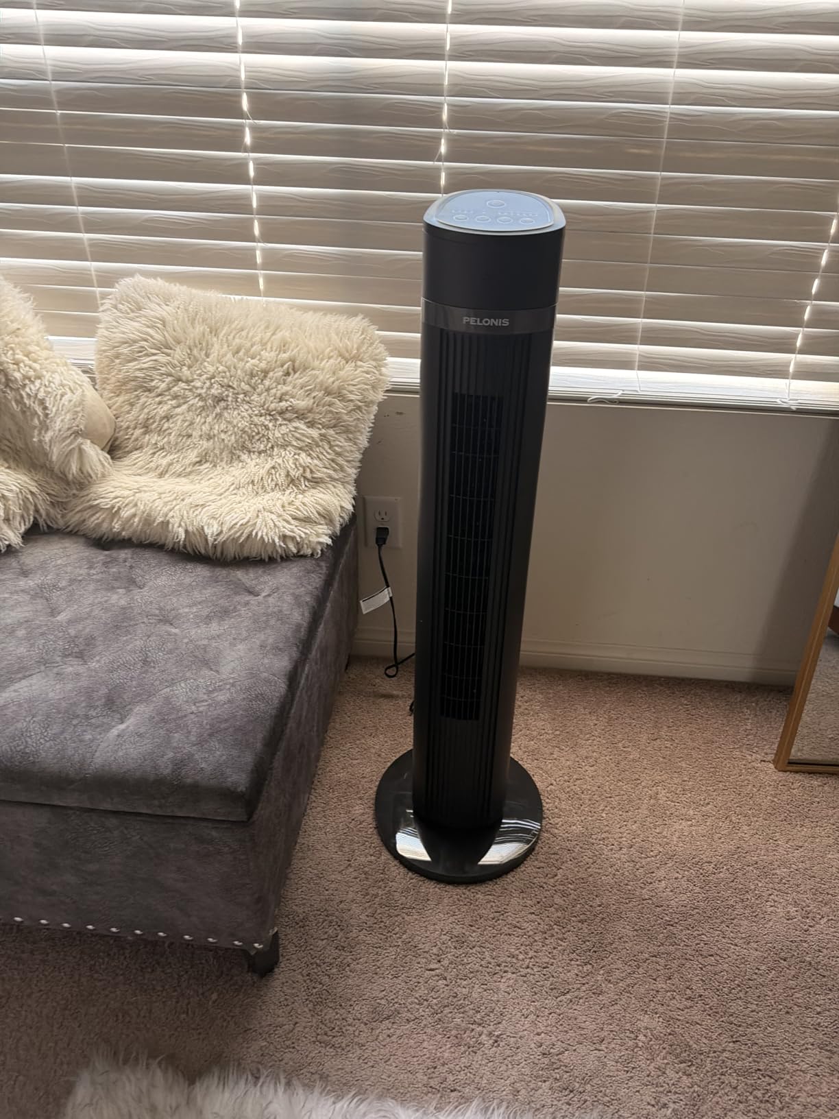 PELONIS 40-inch Bladeless Tower Fan for Bedroom, Standing Fan with Remote Control, 26ft/s, 90° Oscillation, 3 Speed Settings, 27 dB, 3 Modes, 15-Hour Timer, LED Display, Fan that Blows Cold Air, Black customer photo 2