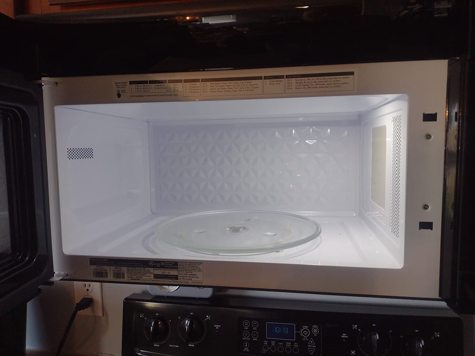 Frigidaire FFMV1846VB 30