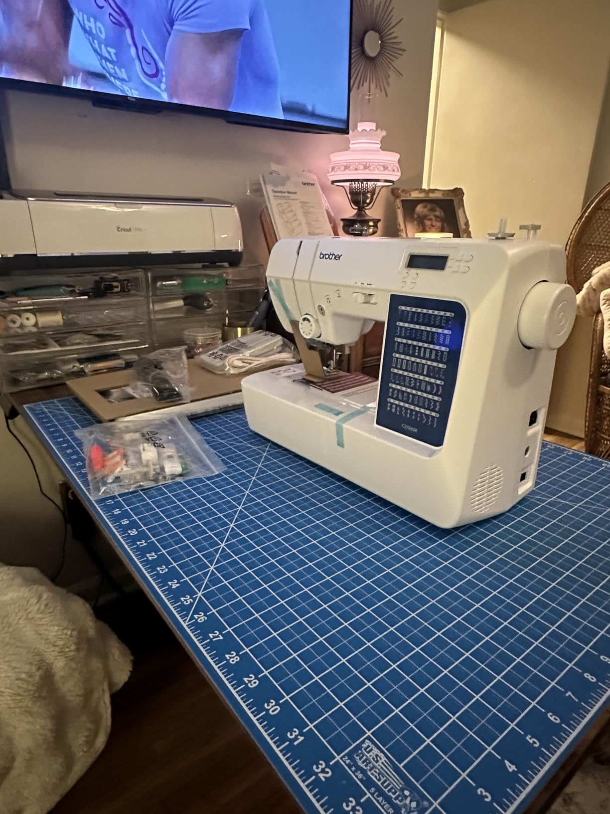 Brother CS7000X Sewing and Quilting Machine LCD Display | 70 Built-in Stitches, LCD Display, 10 Included Presser Feet, Wide Quilting Table, Auto Needle Threader, Quick-Set Bobbin customer photo 1