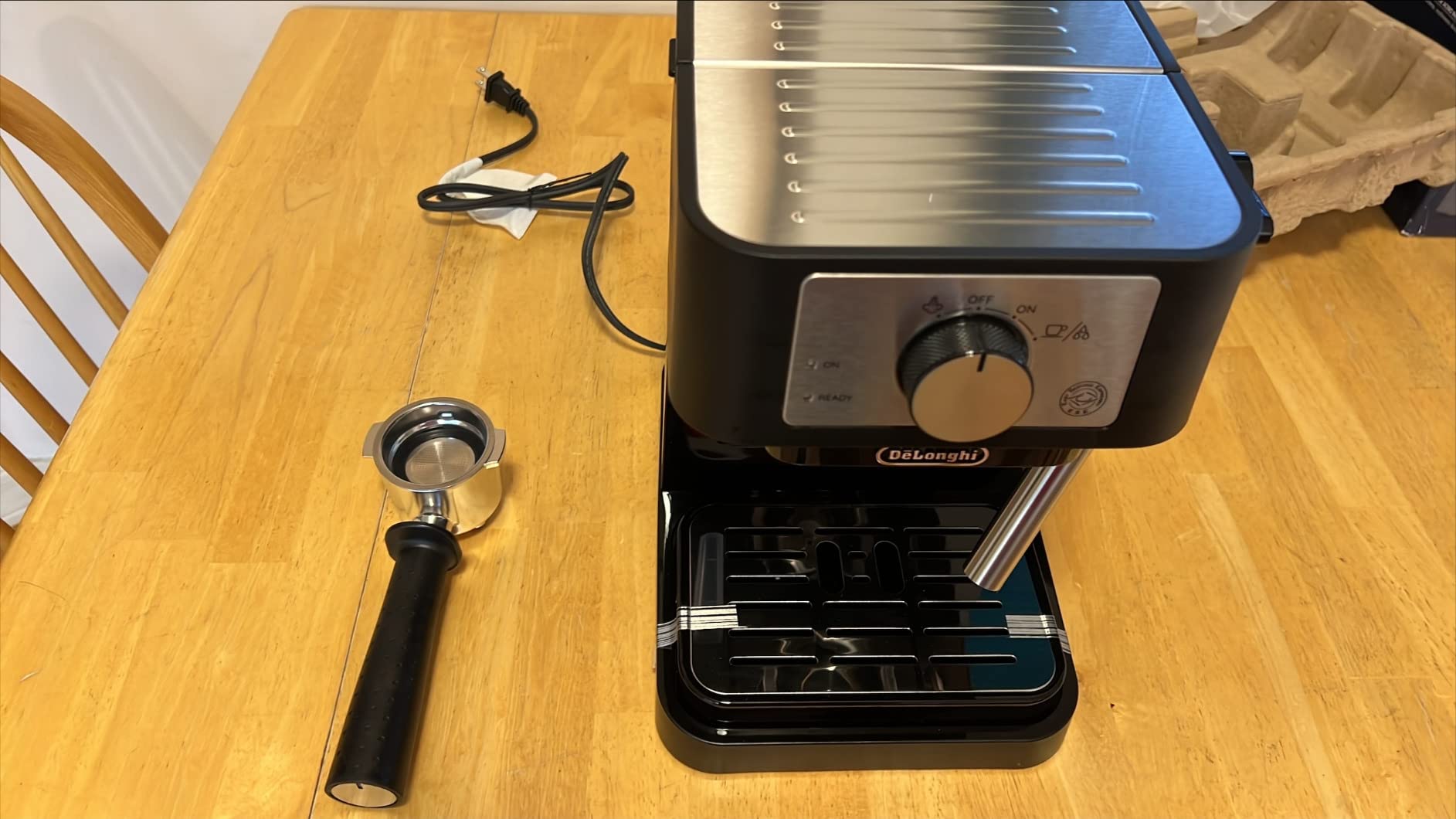De'Longhi Stilosa Manual Espresso Machine, Compact Coffee Maker, 15 Bar Pump Pressure, Manual Milk Frother Steam Wand for Authentic Single & Double Espresso, Lattes & Cappuccinos, Tamper Included customer photo 2