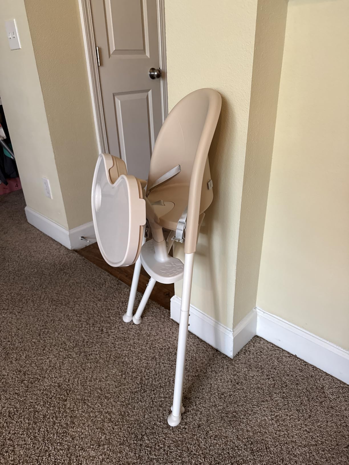 Mallify Foldable High Chair, Space-Saving Portable Baby High Chair with Removable Double Tray, Modern Convertible Baby Feeding Chair, Lightweight, Easy to Clean, Beige customer photo 2