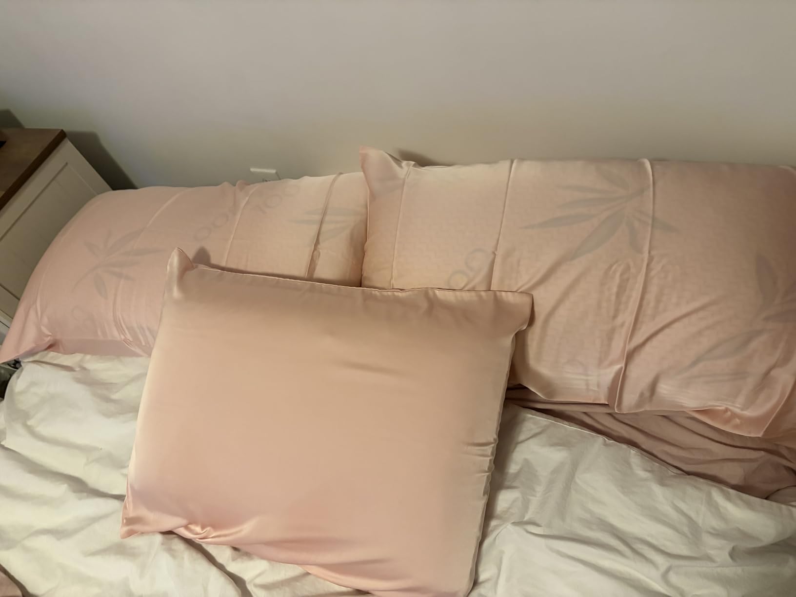 2 Pack King Size Pillows for Sleeping, Cooling Shredded Memory Foam Adjustable Bed Pillow with, Removable/Washable Cover (King 2 Pack) customer photo 1