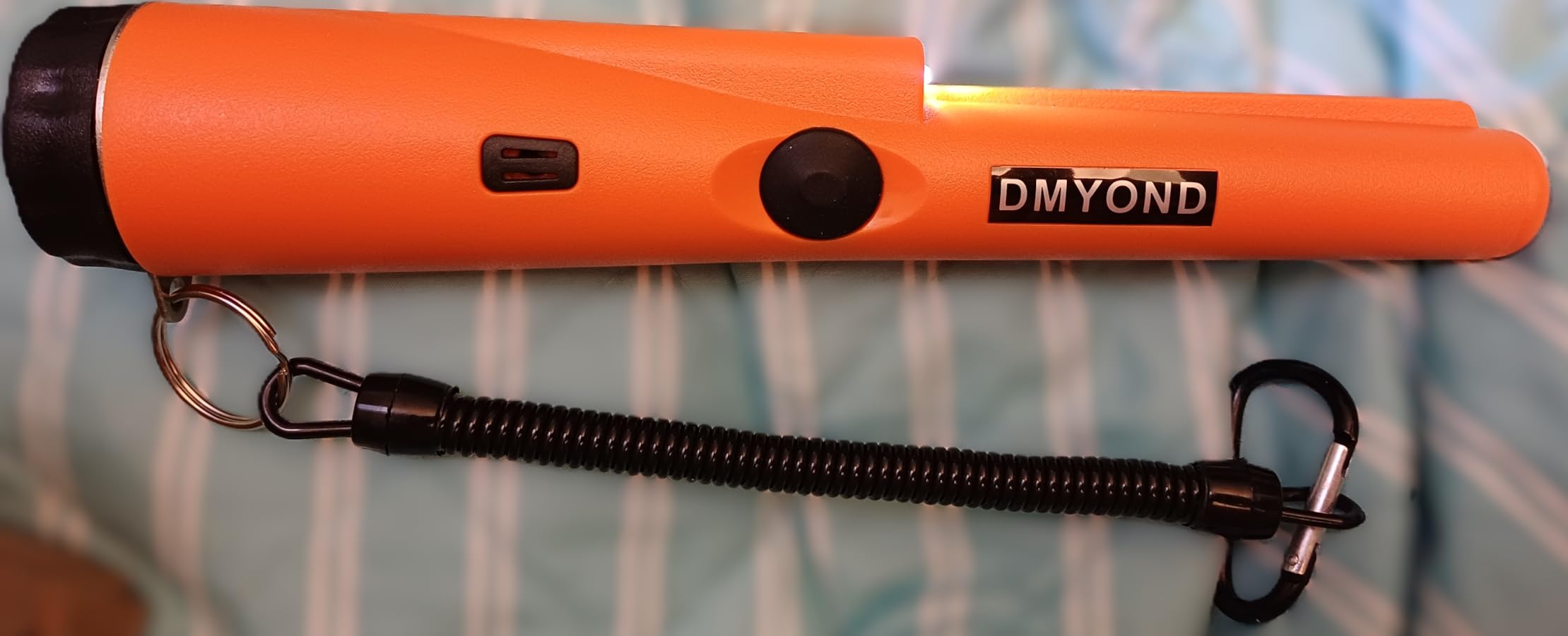 Dmyond Metal Detector Pinpointer - Professional Waterproof Handheld Pin Pointer Wand - High Sensitivity 360° Detection - Search Treasure Pinpointing Finder Probe for Adults, Kids - Orange customer photo 2