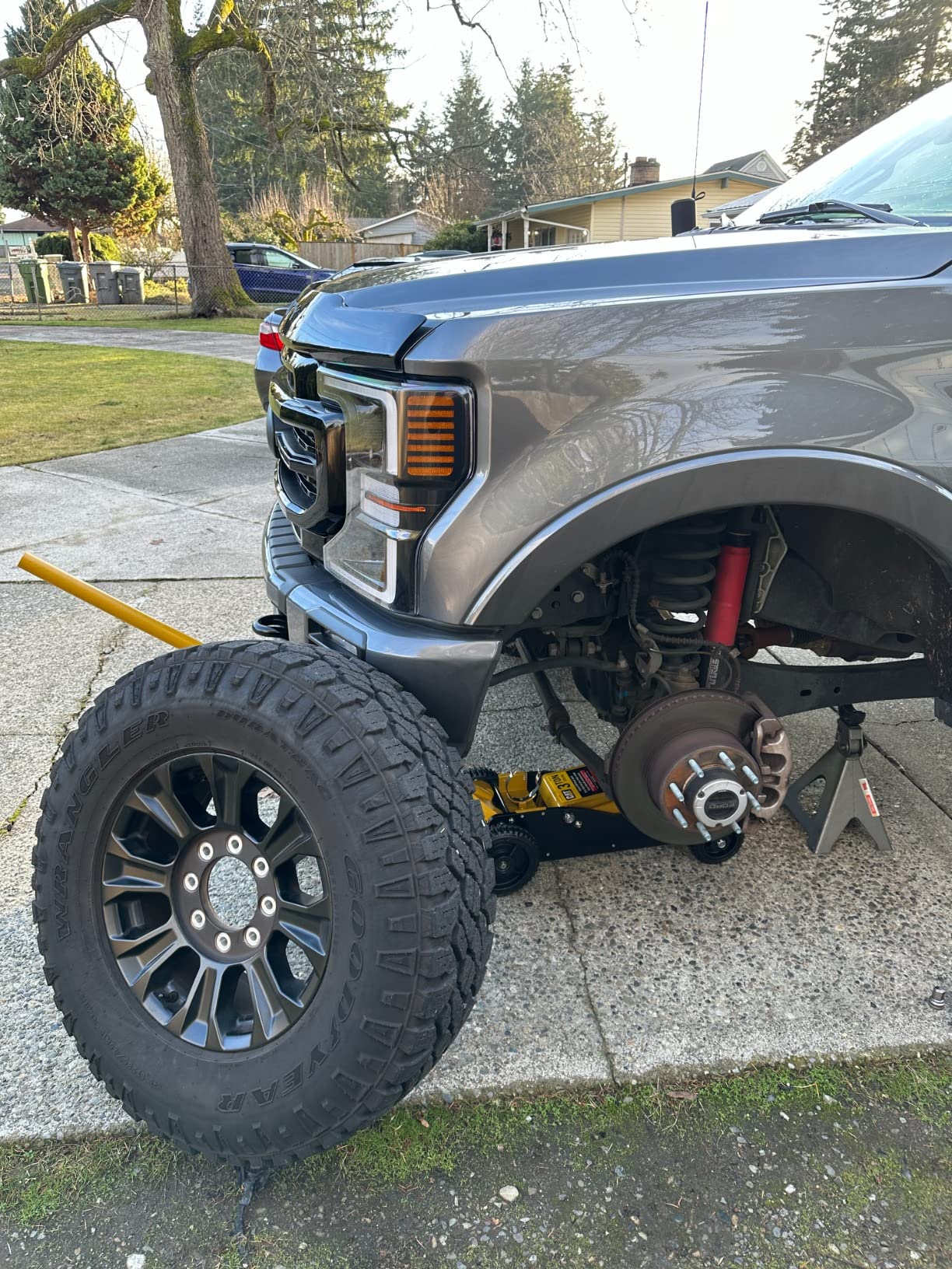 Cat 3 Ton Big Wheel Off Road Hybrid Jack, Vehicle Lift for Trucks, SUVs, ATVs Offroad Vehicles - 240330 customer photo 1