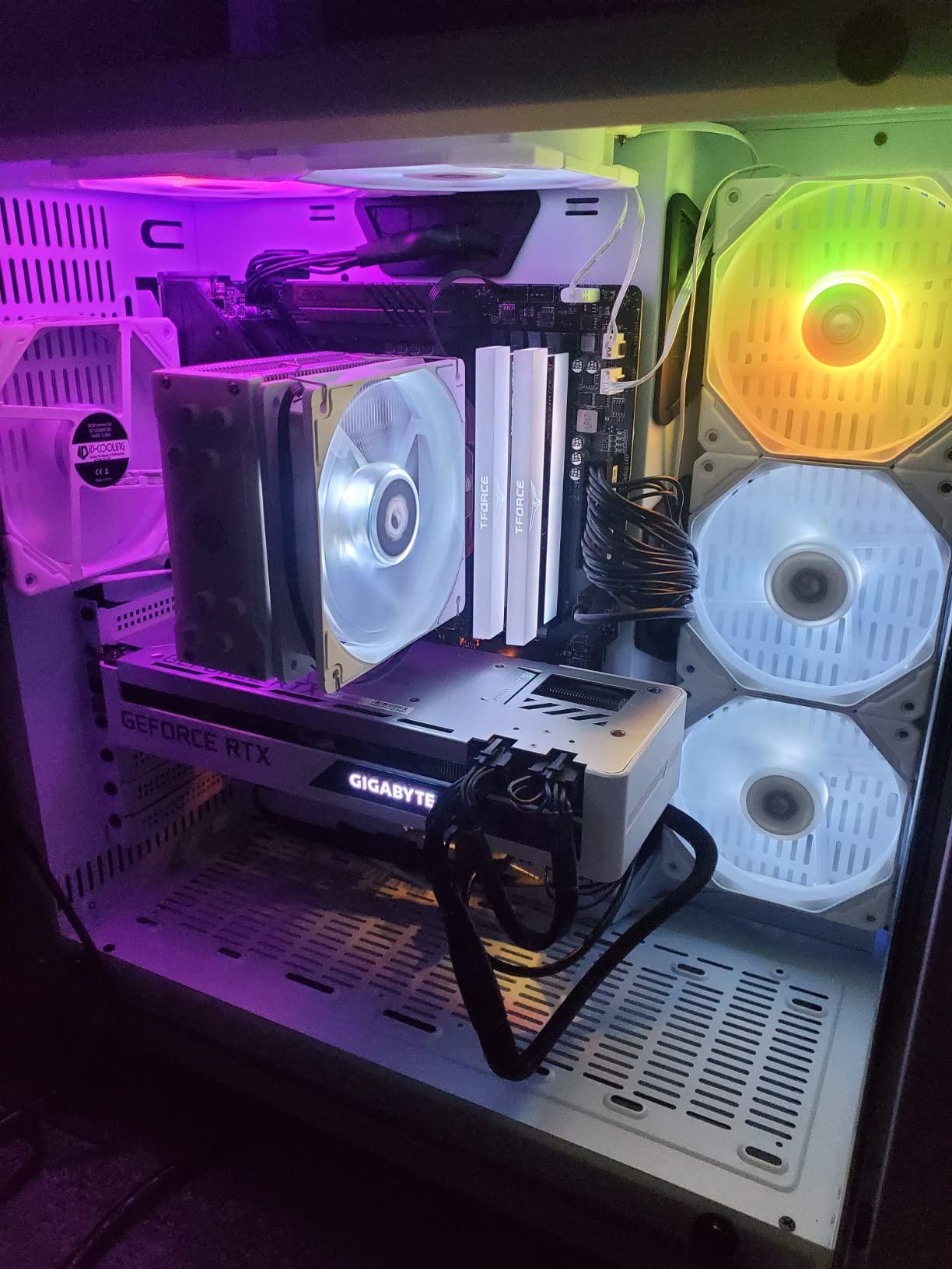 TEAMGROUP T-Force XTREEM ARGB 3600MHz CL18 16GB (2x8GB) PC4-28800 Dual Channel DDR4 DRAM Desktop Gaming Memory Ram (White) - TF13D416G3600HC18JDC01 customer photo 1
