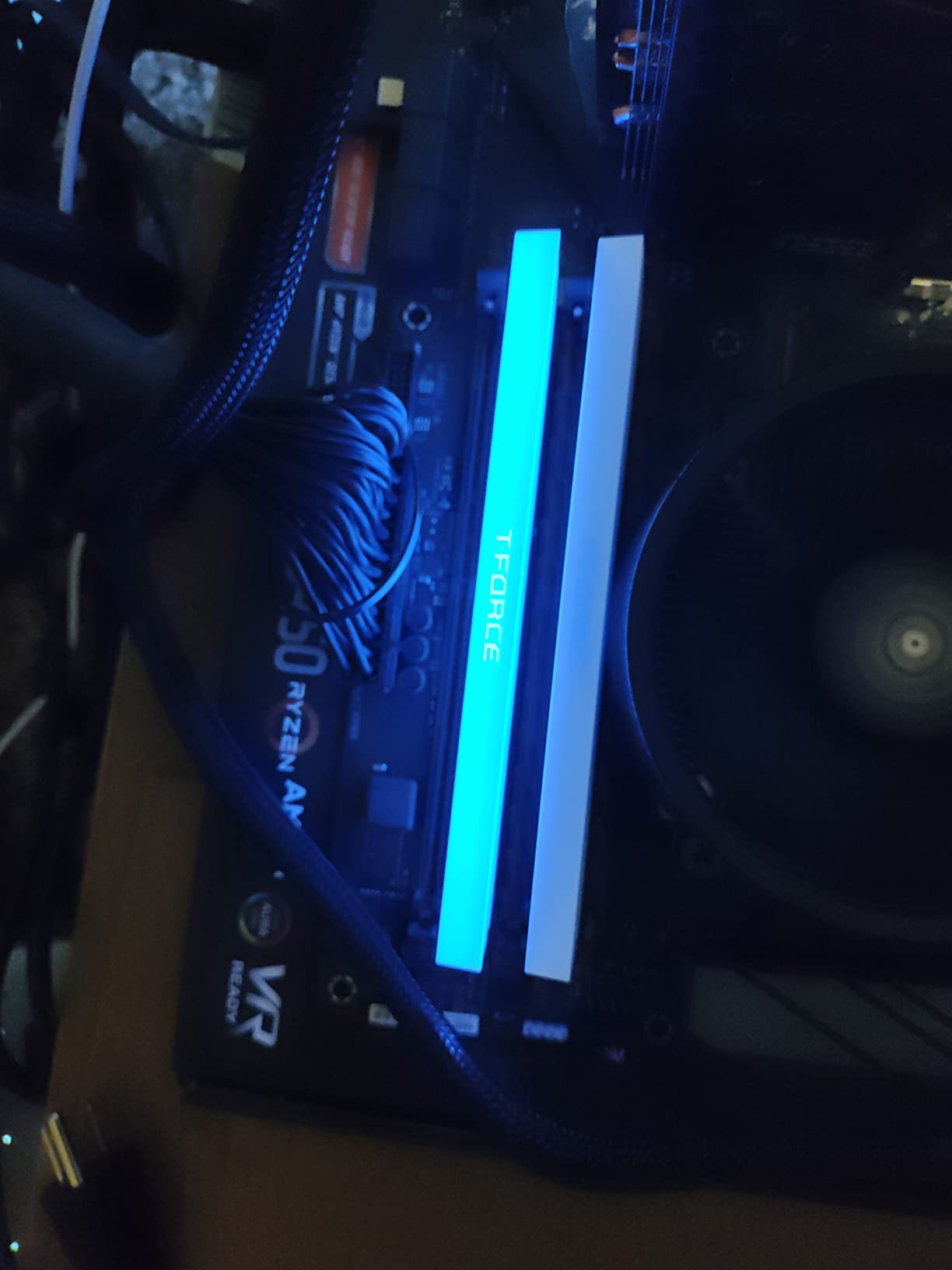 TEAMGROUP T-Force XTREEM ARGB 3600MHz CL18 16GB (2x8GB) PC4-28800 Dual Channel DDR4 DRAM Desktop Gaming Memory Ram (White) - TF13D416G3600HC18JDC01 customer photo 2