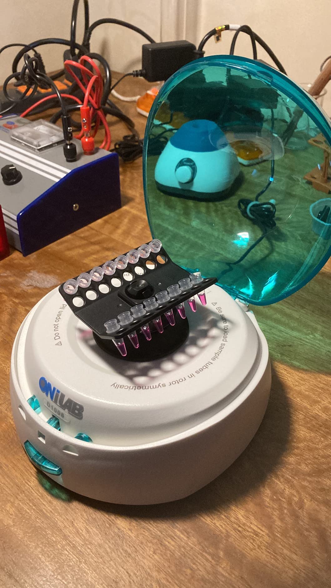ONiLAB Scientific Mini Centrifuge 7000RPM,2680 x g RCF, Lab Benchtop Centrifuge with 2 Rotors for 8 x 0.2/0.5/1.5/2.0ml and 0.2mL×32 PCR Strips, Low Noise≤45dB, 100-240V,Green lid(ONLY for MICROTUBES) customer photo 2