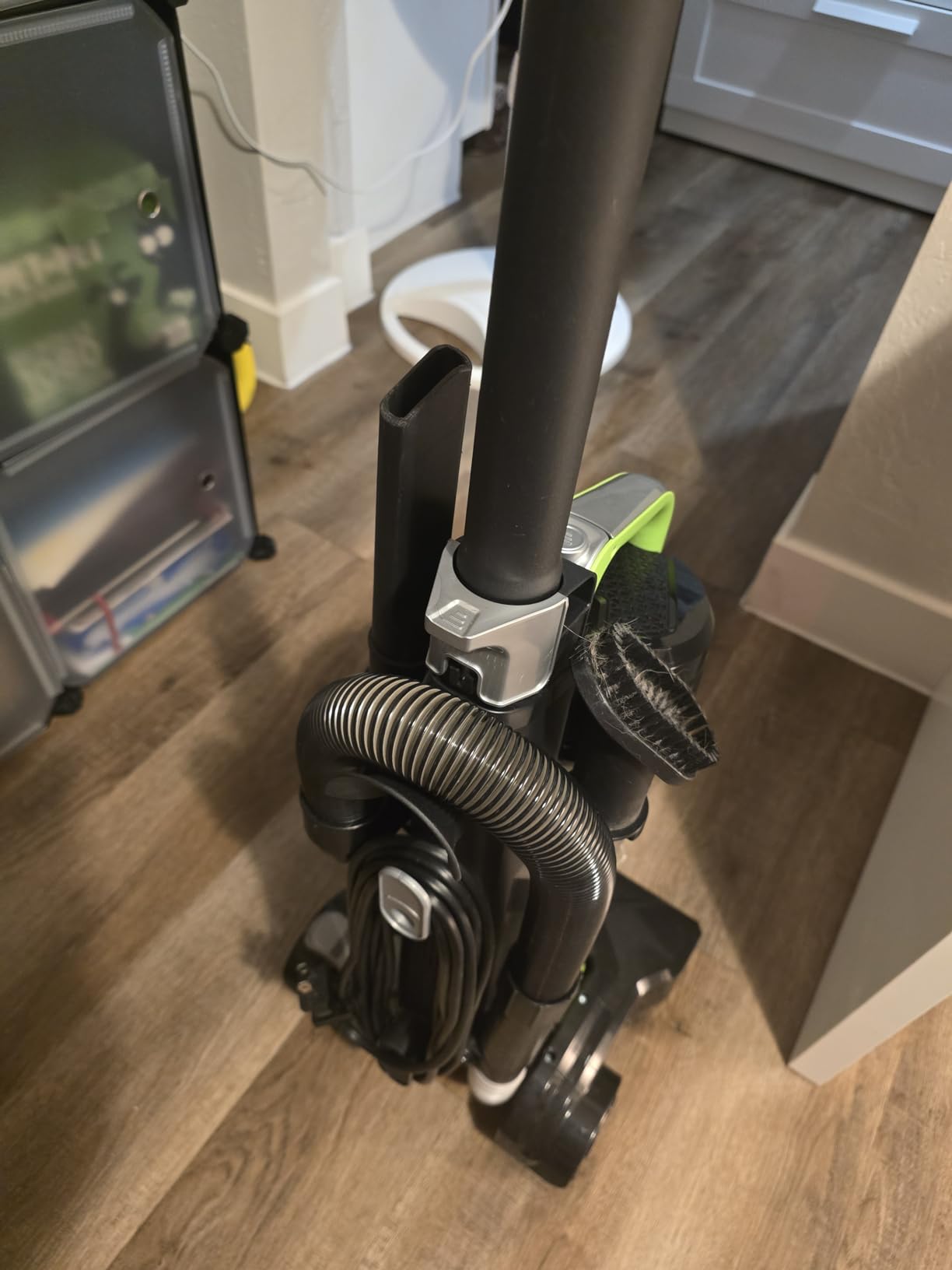 Eureka Vacuum Cleaners for Home, Airspeed Ultra-Lightweight, NEU10AE5 customer photo 2
