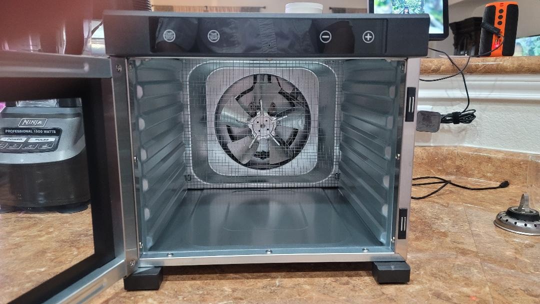 NutriChef Commercial Dehydrator Machine 2000-Watts Electric Food Dehydrator - Extra Large 20 Stainless Steel Trays, Digital Control 167°F Dryer for Jerky, Meat, Dog Treats, Herbs, and Fruit customer photo 1
