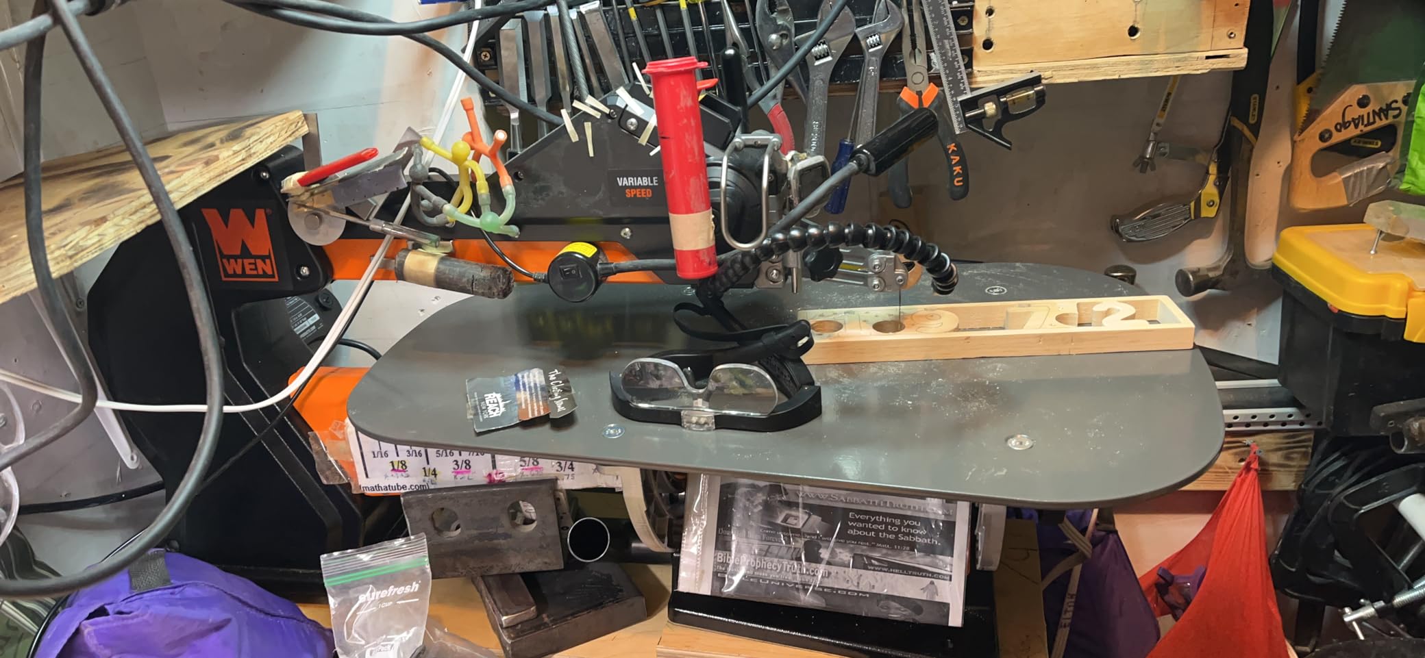 WEN LL2156 21-Inch 1.6-Amp Variable Speed Parallel Arm Scroll Saw customer photo 2