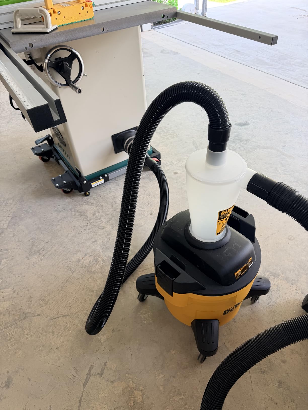 DEWALT Dust Separator with 6 Gallon Poly Tank, 99.5% Efficiency Cyclone Dust Collector, High-Performance Cycle Powder Collector Filter, DXVCS002, Yellow customer photo 2