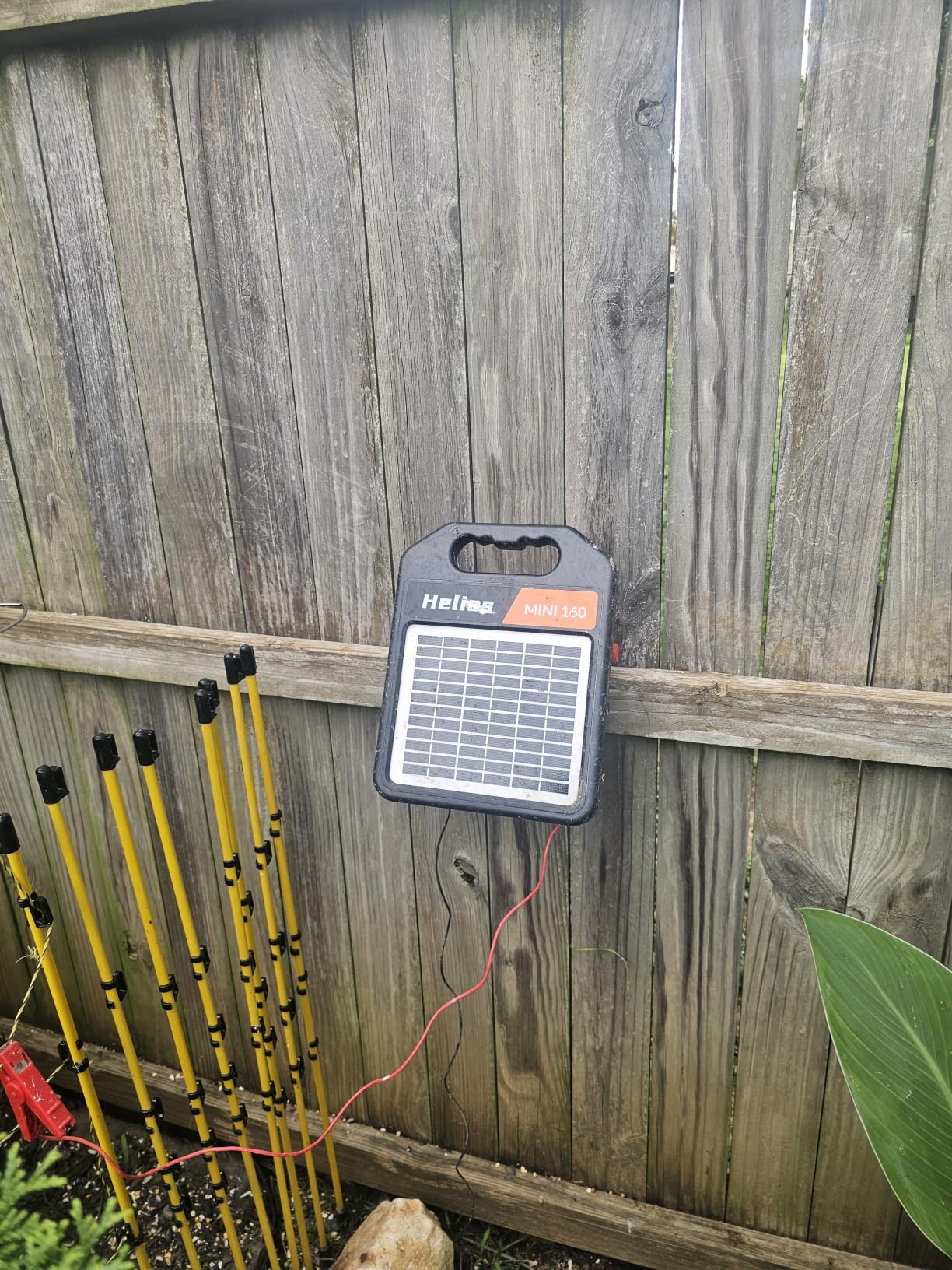 10 Miles Solar Electric Fence Charger with Day/Night Mode, 0.16J Portable Solar Fence Charger with Rechargeable Solar Panel for 24-Hour Uninterrupted Protection Electric Fence Energizer customer photo 1