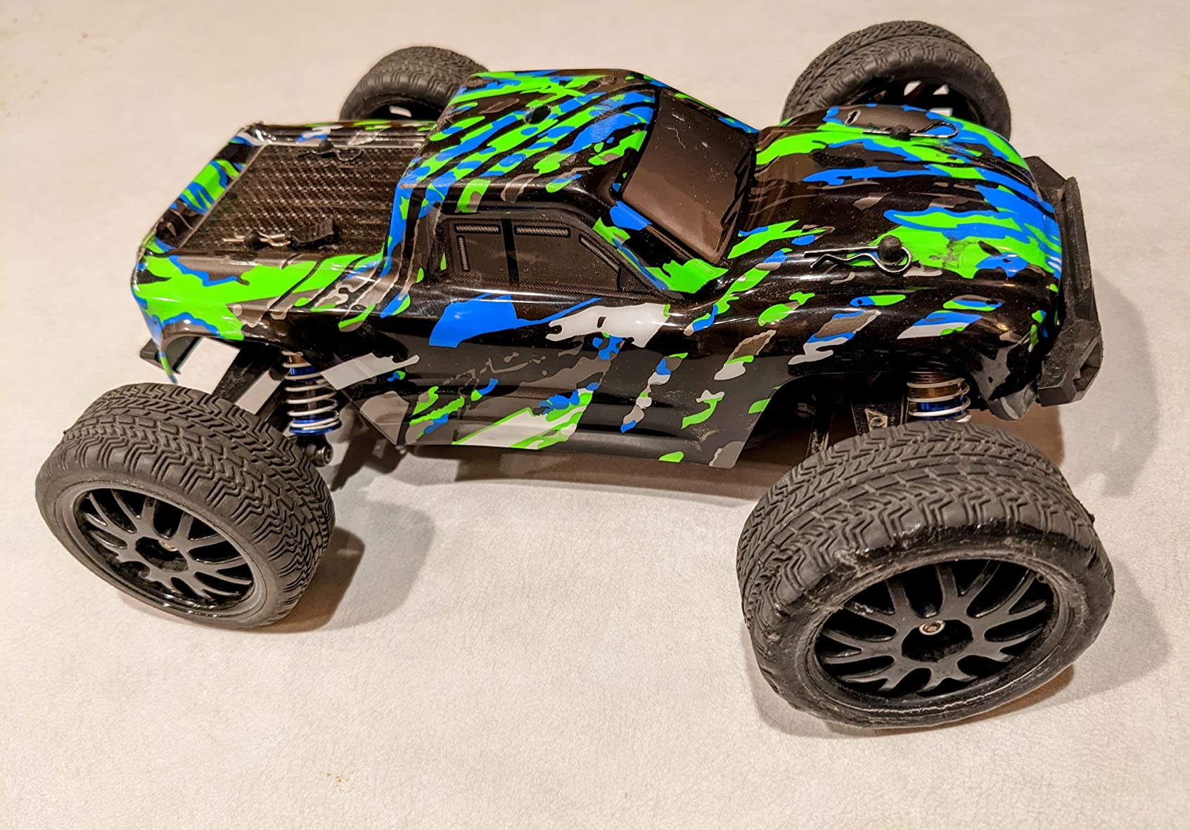 HAIBOXING 18859A 1/18 Brushless Fast RC Cars 4WD Off-Road Truck All Terrain | Fast Remote Control Truck 48 KM/H Speed for Adults and Kids, Boys Truck Toys Gifts, Extra Shell and Batteries Double the Fun customer photo 2