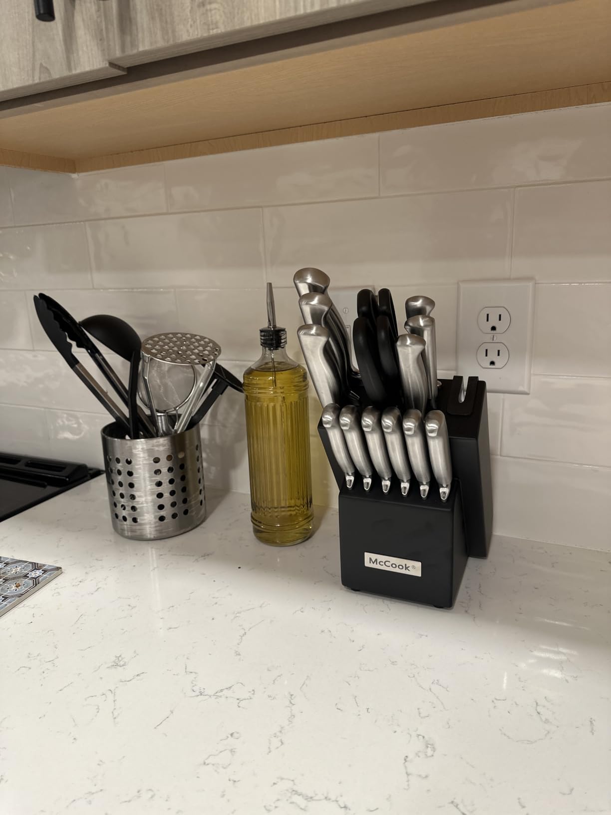 McCook Knife Sets,German Stainless Steel Knife Block Sets with Built-in Sharpener, 15 Piece Chef Knife and More, Razor Sharp, Restaurant Grade, Anti-Rust, Elegant Box for Gift customer photo 2