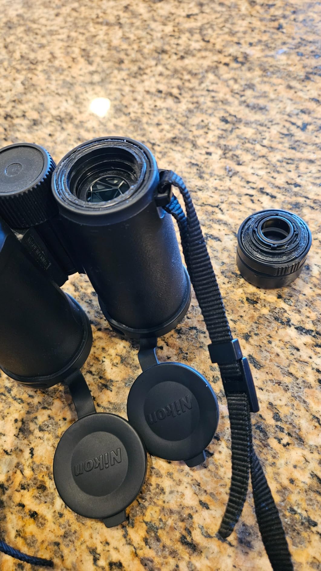 Nikon Monarch M5 8x42 Binocular | Waterproof, fogproof, Rubber-Armored Binocular with ED Glass, Long Eye Relief | Official Nikon USA Model | 8x/42mm, Waterproof and Fogproof, Rubber-Armored customer photo 1