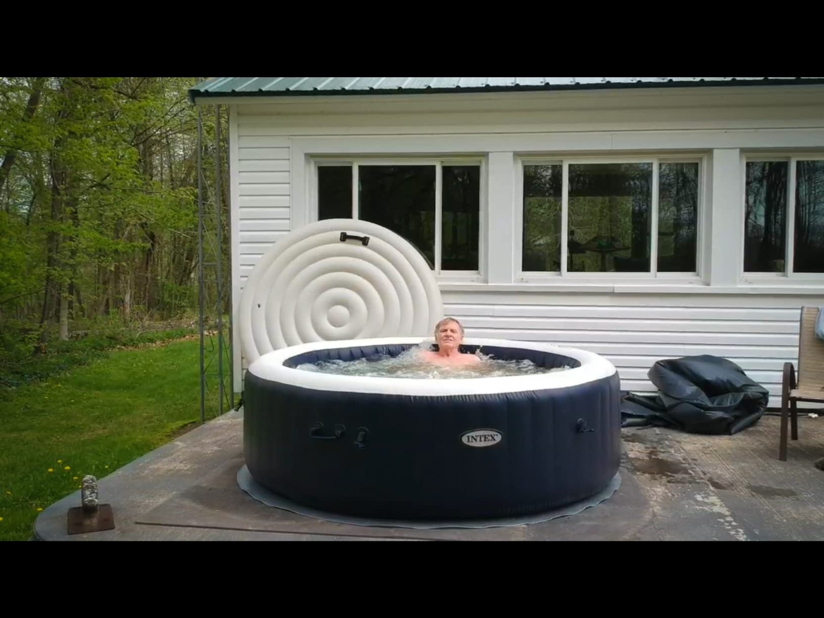 INTEX PureSpa Plus 6 Person Round Inflatable Hot Tub, Bubble Massage Spa Set with Energy Efficient Cover, 2 Headrests, & LED Light, 85 in x 28 in customer photo 1