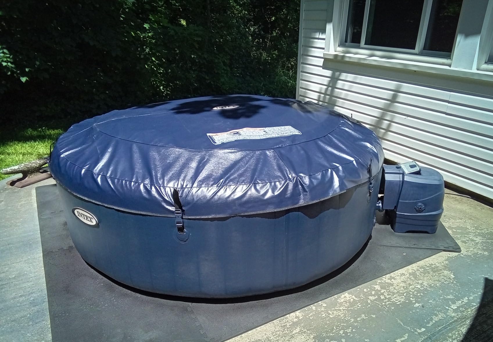 INTEX PureSpa Plus 6 Person Round Inflatable Hot Tub, Bubble Massage Spa Set with Energy Efficient Cover, 2 Headrests, & LED Light, 85 in x 28 in customer photo 2
