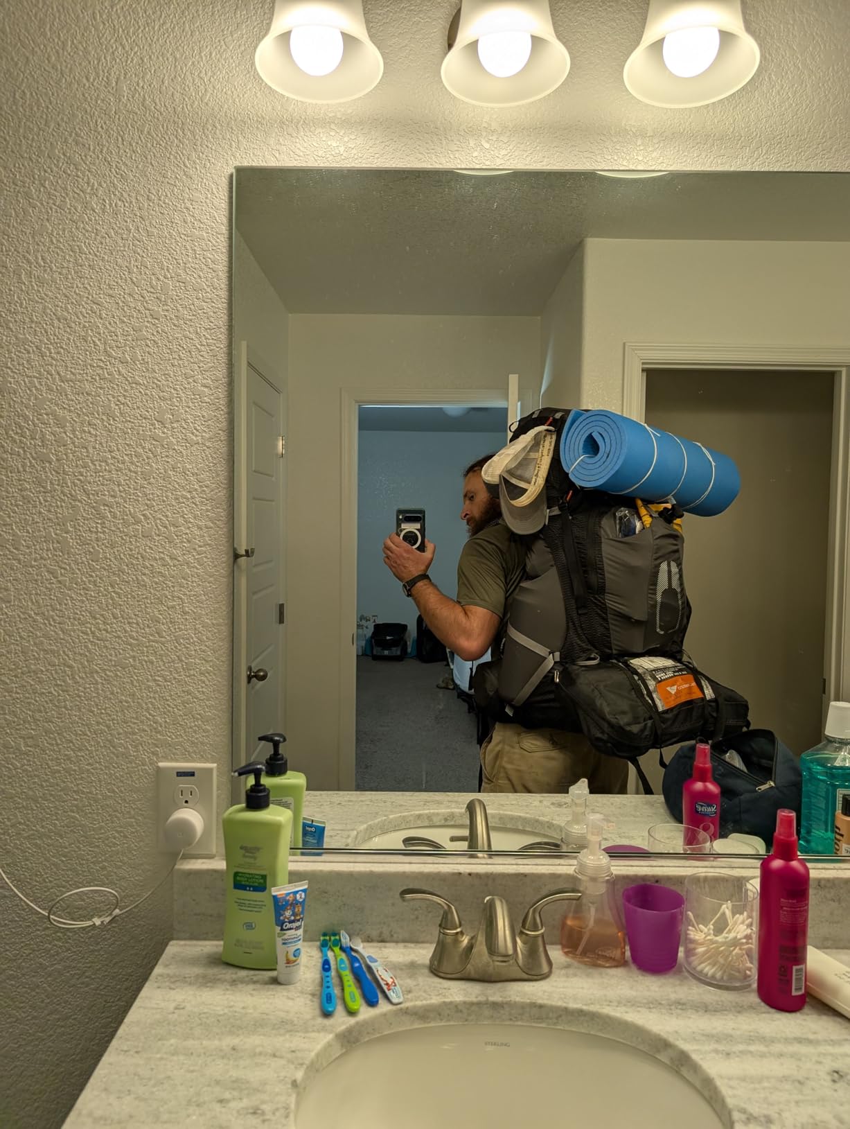 Osprey Atmos AG 65L Men's Backpacking Backpack customer photo 2
