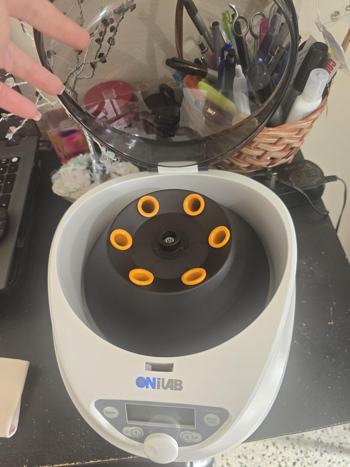 ONiLAB Lab PRP Benchtop Centrifuge 6x15mL/10mL/7mL/1.5-5ml, 300-5000rpm(Max. 2600xg RCF),LCD Digital Desktop Lab Centrifuge Timer 30sec-99min, Two Quick Start Programs customer photo 1