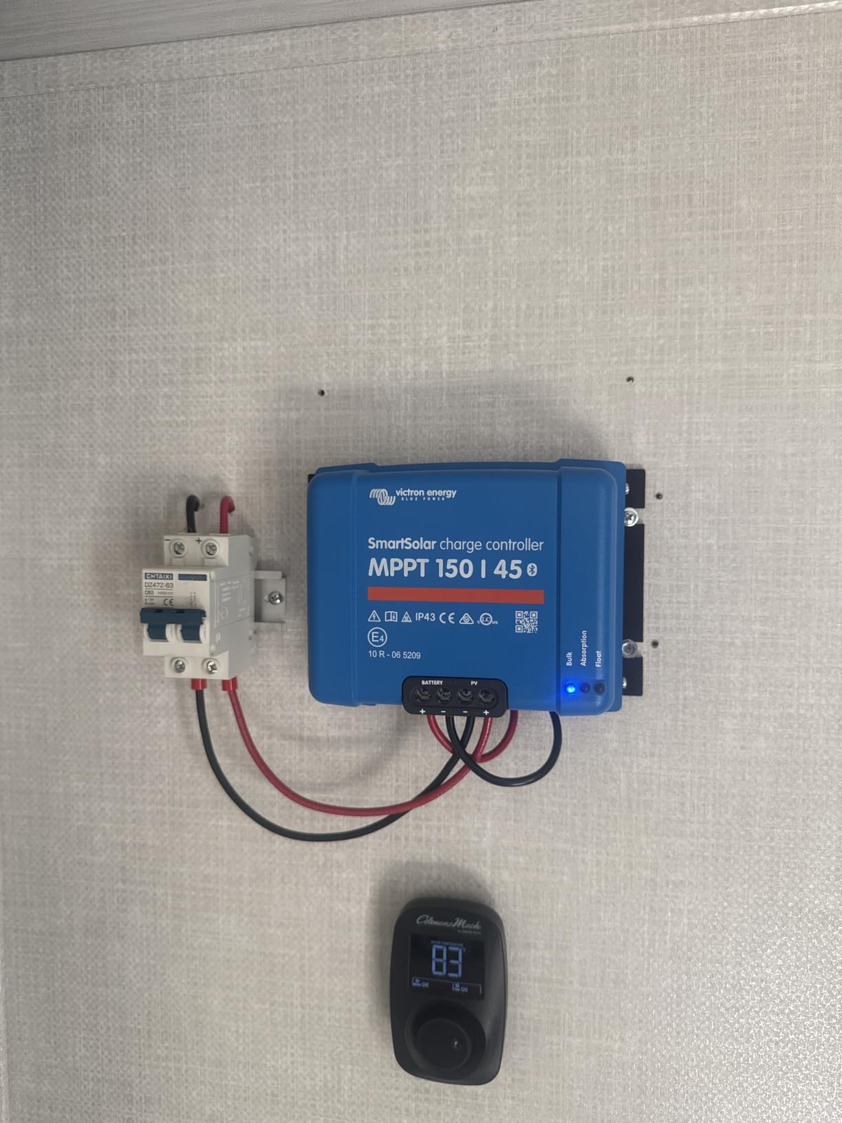 Victron Energy SmartSolar MPPT Charge Controller 150V, 45A, 12/24/36/48V | Bluetooth Solar Charge Controllers for Solar Panels customer photo 2