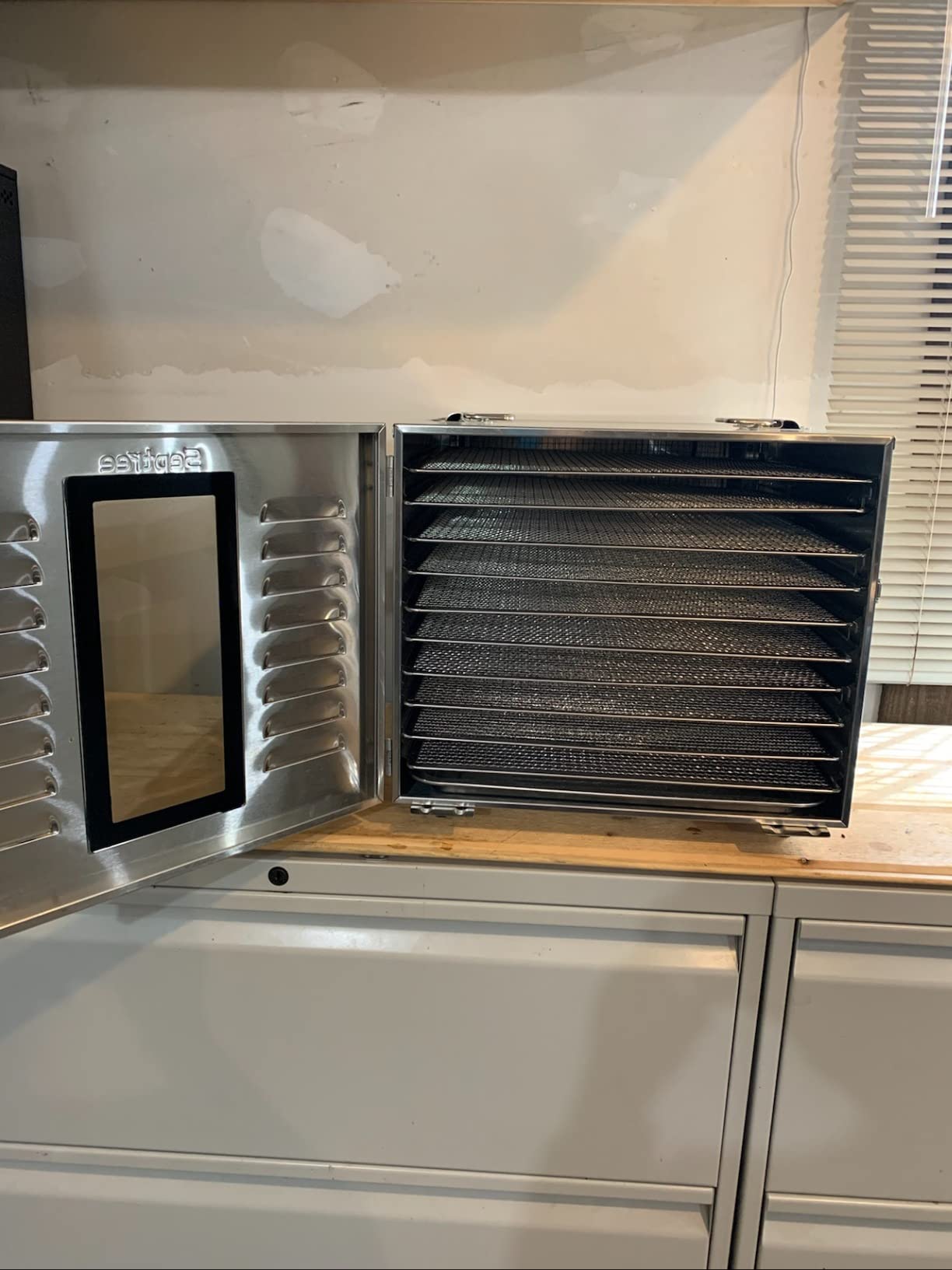 Commercial 10 Trays Food Dehydrator Machine for Jerky and Herbs Usable Area up to 24.65ft² and 194℉ Temperature 1000W Detachable Stainless Steel Dryer for Meat Fruit Mushrooms Beef Food Silvery customer photo 1