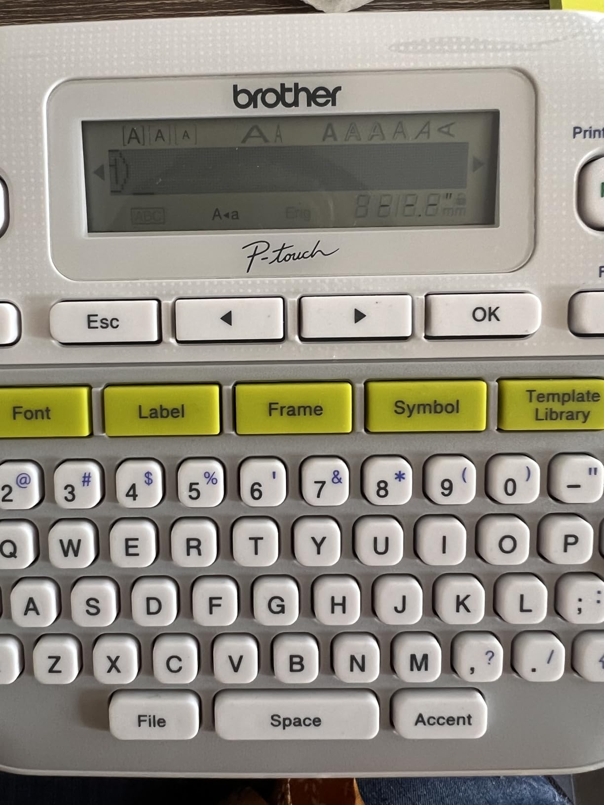 Brother P-Touch, PTD210, Easy-to-Use Label Maker Bundle (4 Label Tapes Included), White, Small customer photo 2
