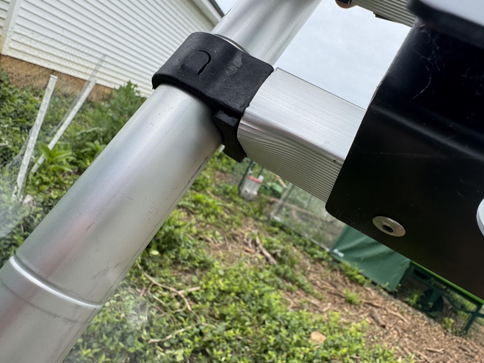 Lippert Components On-The-Go Ladder Telescoping Ladder for 5th Wheel RVs, Travel Trailers and Motorhomes customer photo 2