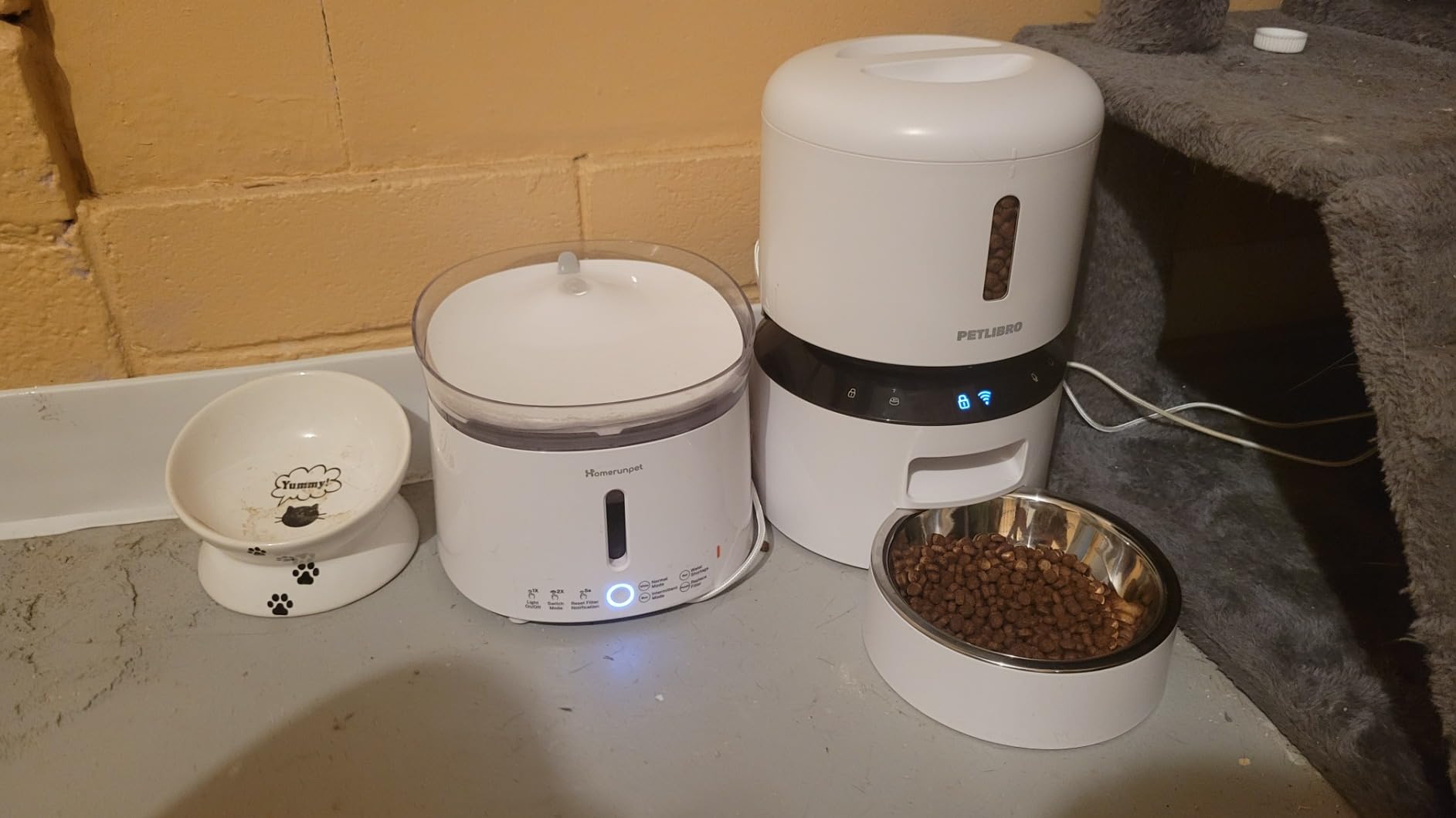 PETLIBRO Automatic Cat Feeder, 5G WiFi Automatic Dog Food Dispenser with Freshness Preservation, 5L Timed Pet Feeder with Low Food Sensor, Up to 10 Meals Per Day, Granary Black customer photo 2