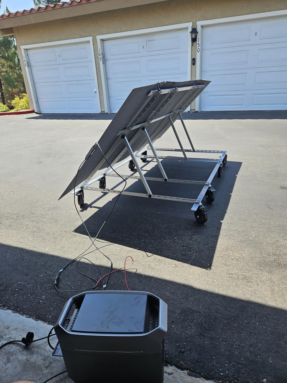 EF ECOFLOW 400W Portable Solar Panel, Foldable & Durable, Complete with an Adjustable Kickstand Case, Waterproof IP68 for Outdoor Adventures customer photo 1
