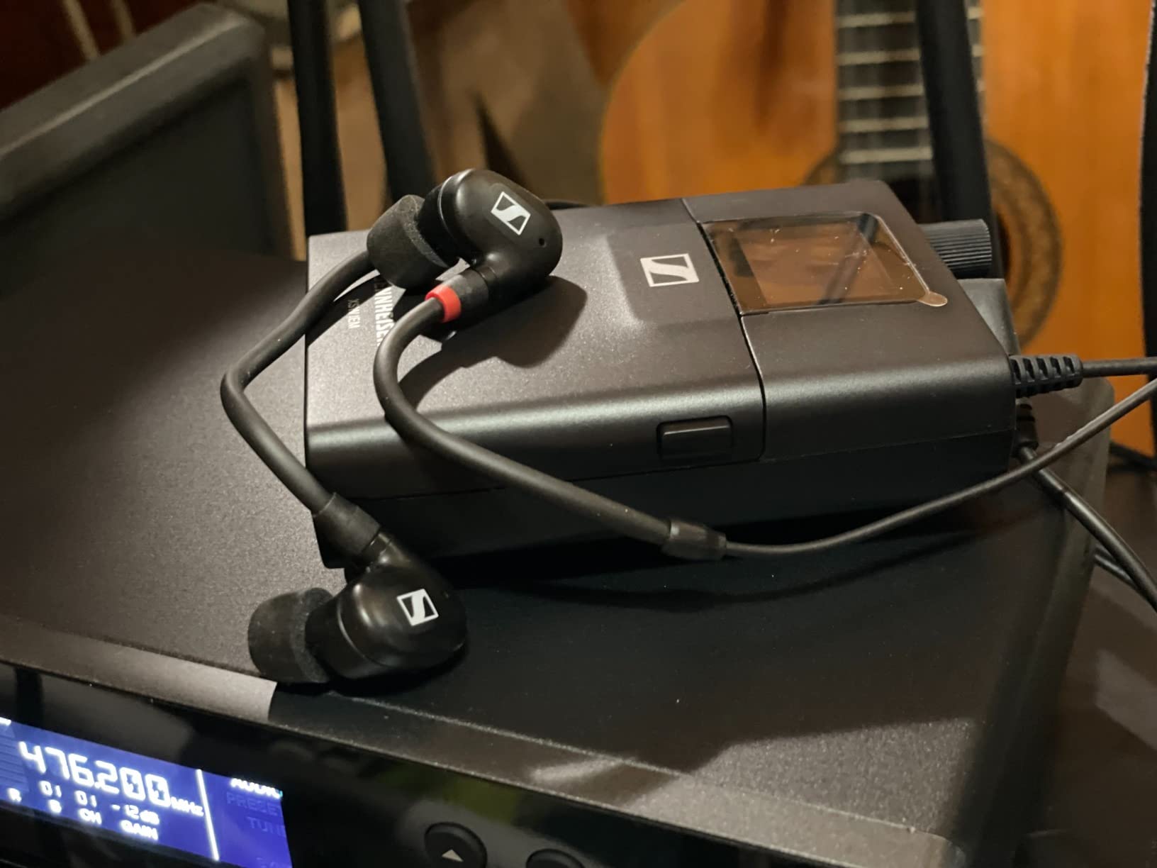 Sennheiser XSW-IEM Wireless In-ear monitor System A Band,Black customer photo 1