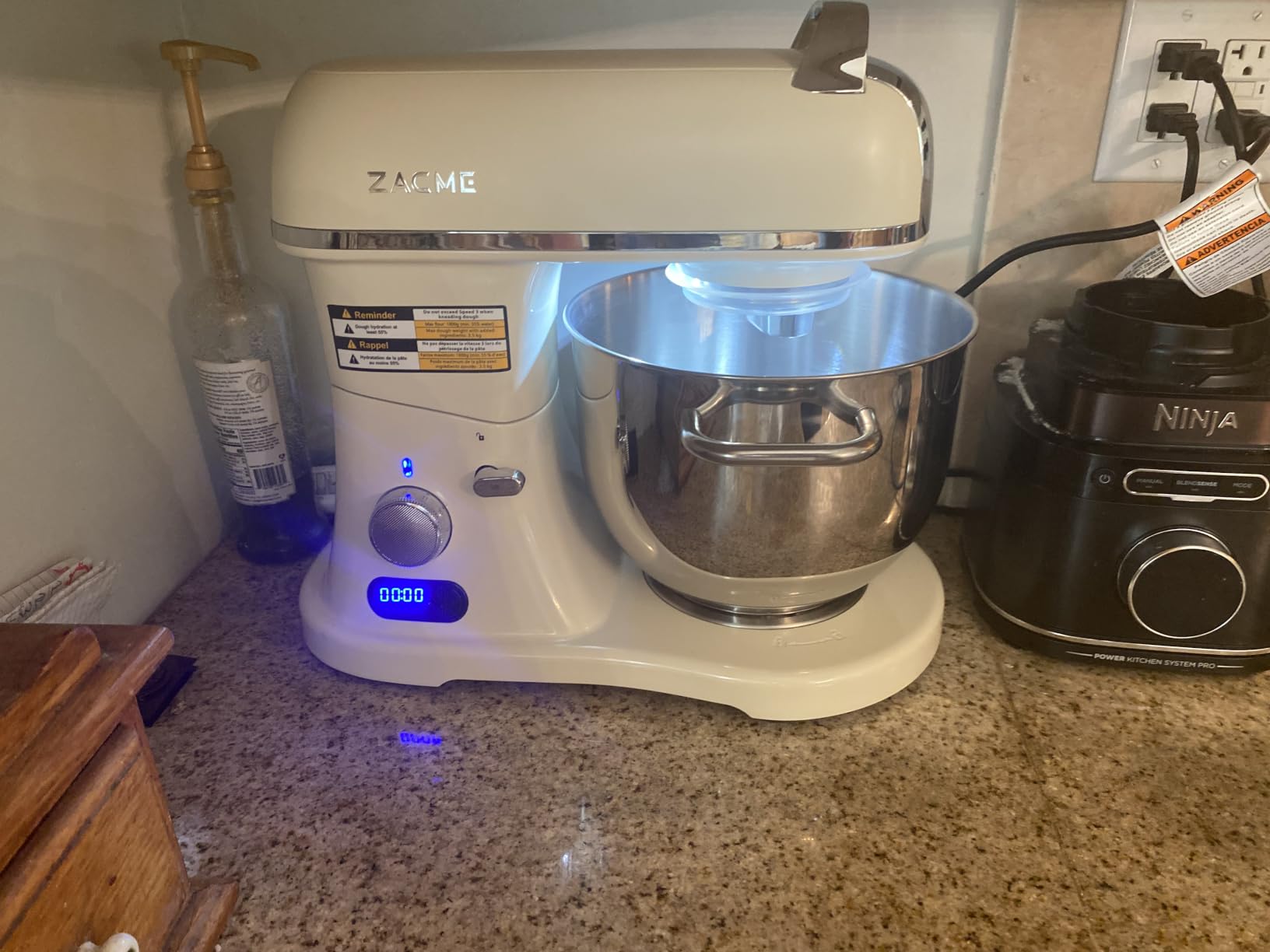 8.4QT Commercial Stand Mixer 800W with Aluminum Die Casting Meets the Standard of NSF/ANSI 8-2023, Mixers Kitchen Electric Stand Mixer with Stainless Steel 8L Bowl, Dough Hook, Whisk and Beater customer photo 1