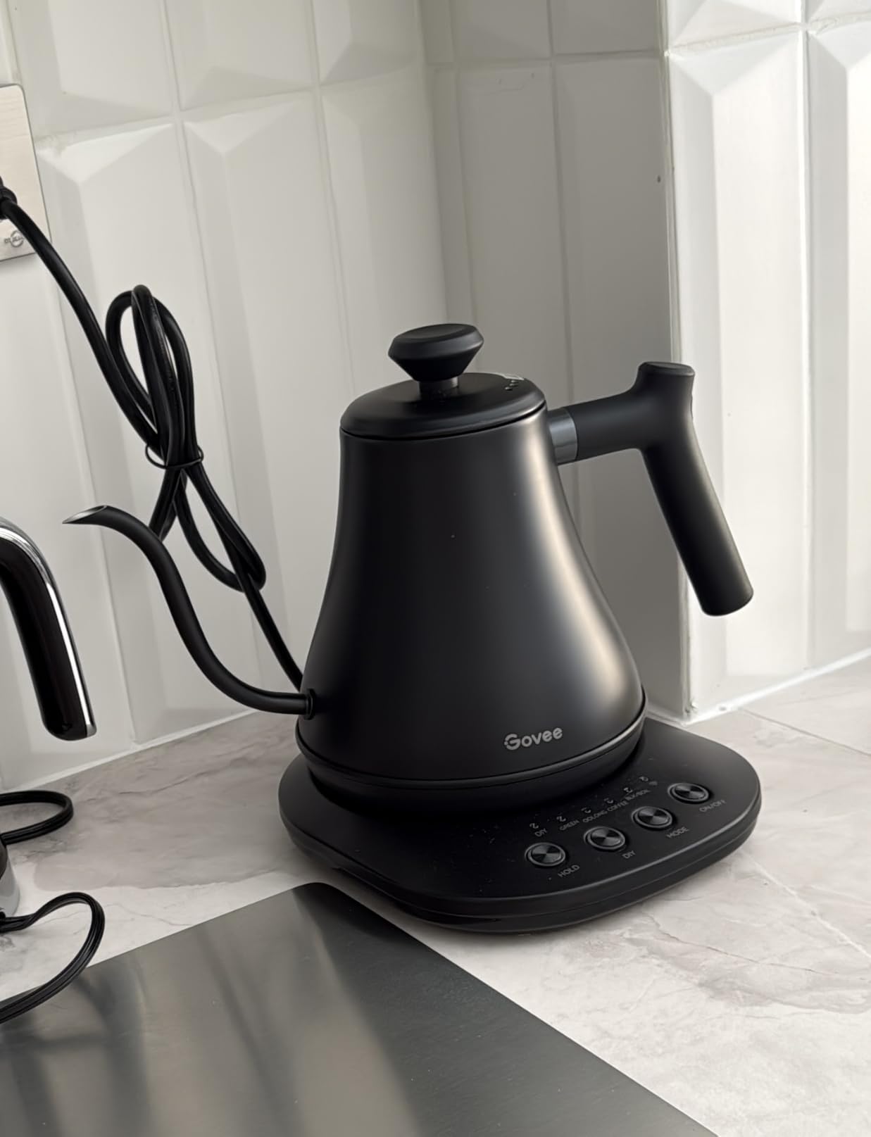 Govee Smart Electric Kettle, WiFi Variable Temperature Gooseneck Tea Kettle | Pour Over Kettle and Electric Tea Kettle, Alexa Control, 1200W Quick Heating, All Stainless Steel, 0.8L Matte Black customer photo 2