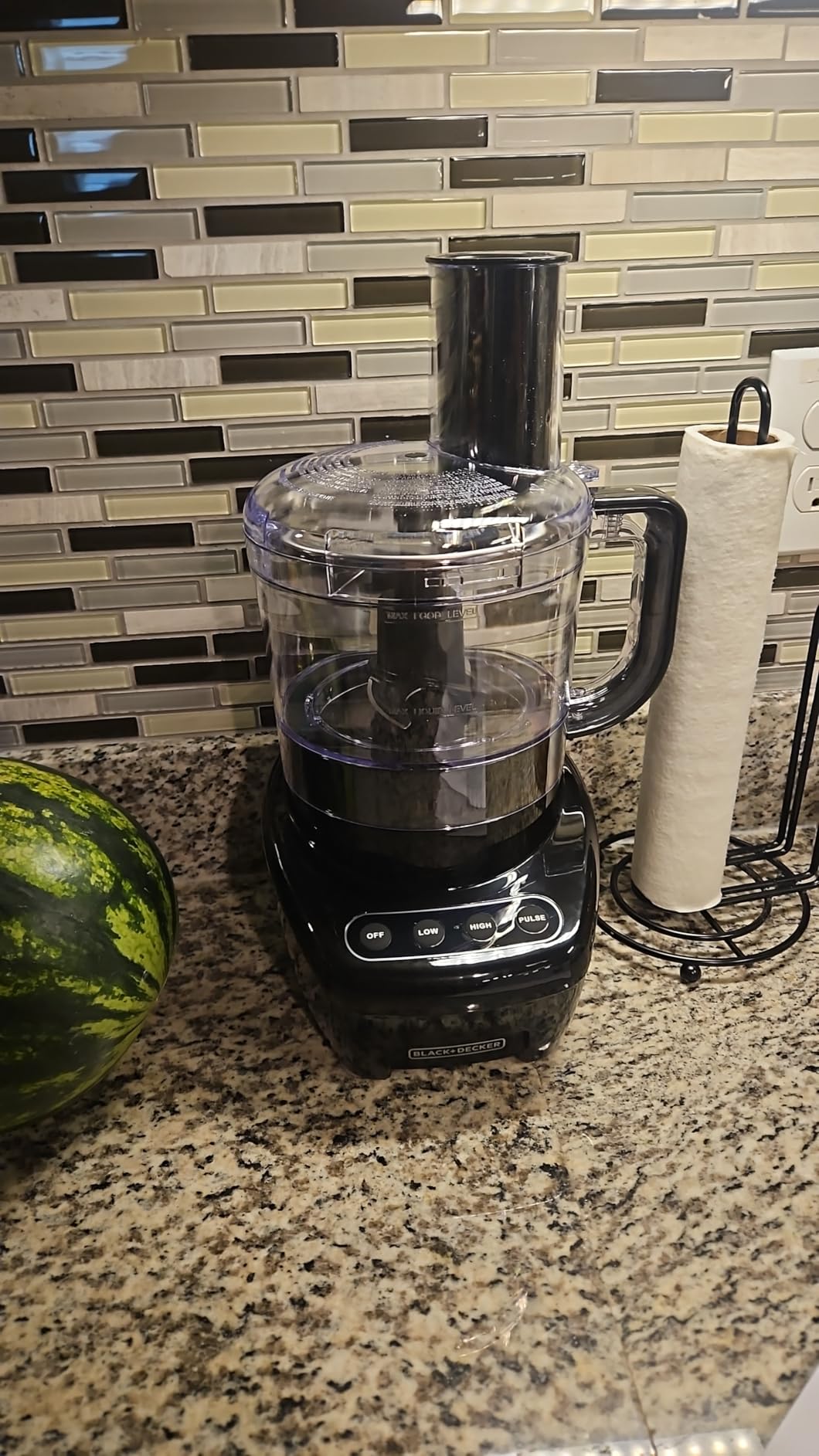 BLACK+DECKER Food Processor and Vegetable Chopper, 8-Cup Capacity, 450W Power with Attachments to Shred, Slice, Mince, Grind, and Puree customer photo 2