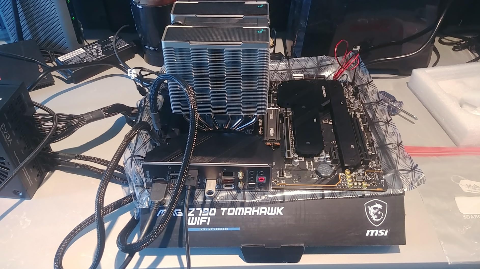 MSI MAG Z790 Tomahawk Gaming Desktop Motherboard - Intel Z790 Chipset - Socket LGA-1700 - ATX customer photo 1