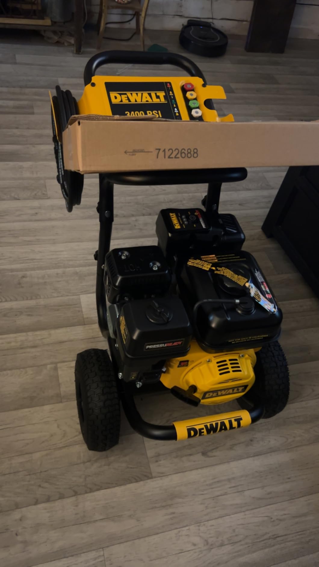 DeWalt 3300 PSI Gas Pressure Washer, 2.4 GPM, Residential Model DXPW3300-S | AAA Axial Cam Pump, 25' Hose, 5 Nozzles, Ergonomic Spray Gun customer photo 1