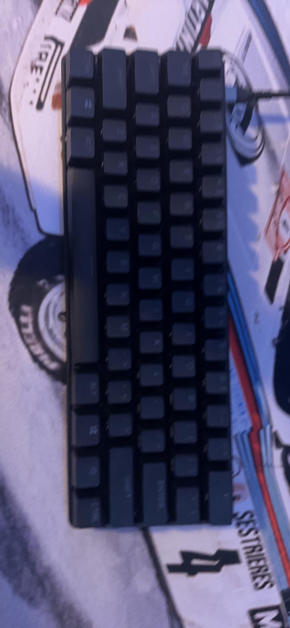 SteelSeries New Apex 9 Mini - HotSwap Optical Mini Keyboard - 60% Compact Design - Optical Switches - RGB Customization - Aluminum Alloy Frame - Double Shot PBT Keycap customer photo 1