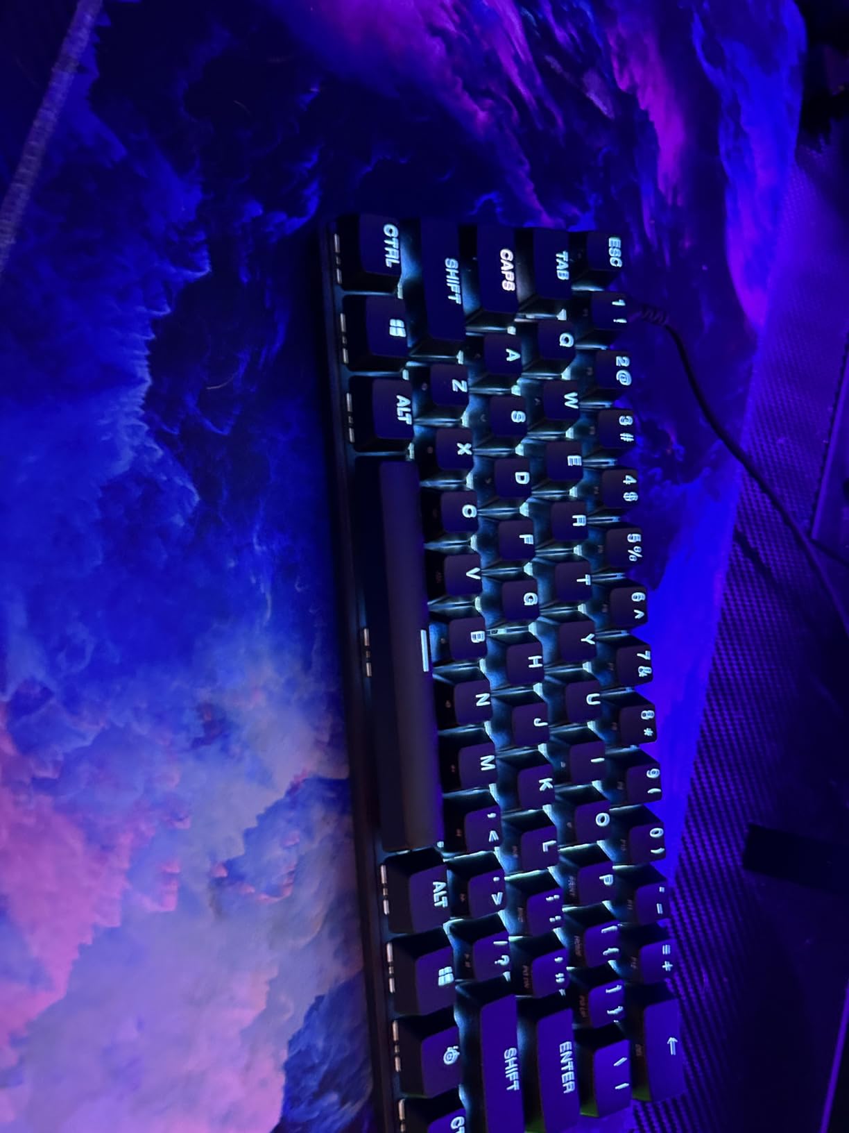 SteelSeries New Apex 9 Mini - HotSwap Optical Mini Keyboard - 60% Compact Design - Optical Switches - RGB Customization - Aluminum Alloy Frame - Double Shot PBT Keycap customer photo 2