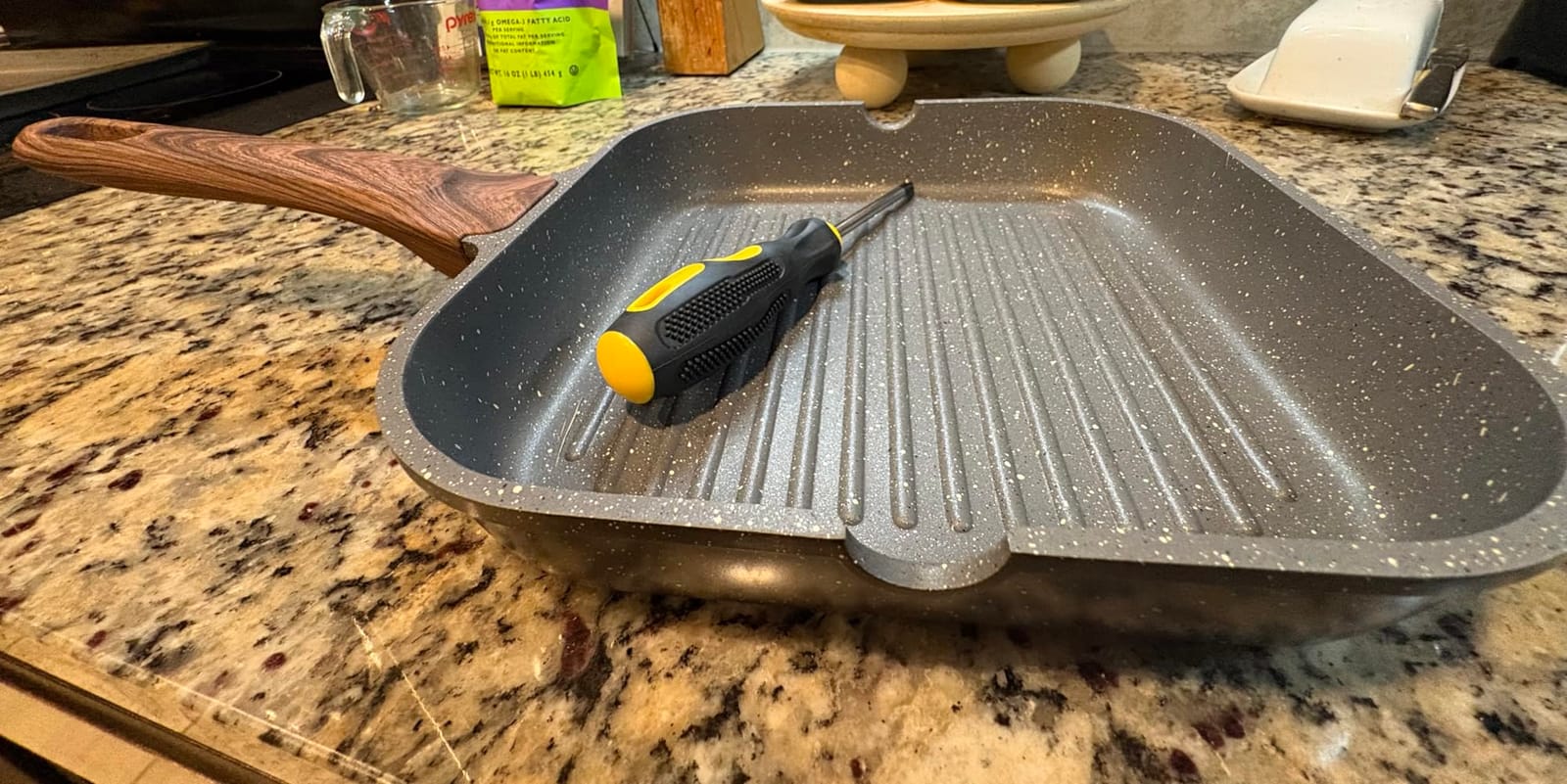 SENSARTE Nonstick Grill Pan for Stove Tops, Versatile Griddle with Pour Spouts, Square Big Cooking Surface, Durable Skillet Indoor & Outdoor Grilling. PFOA Free, 9.5 Inch customer photo 2