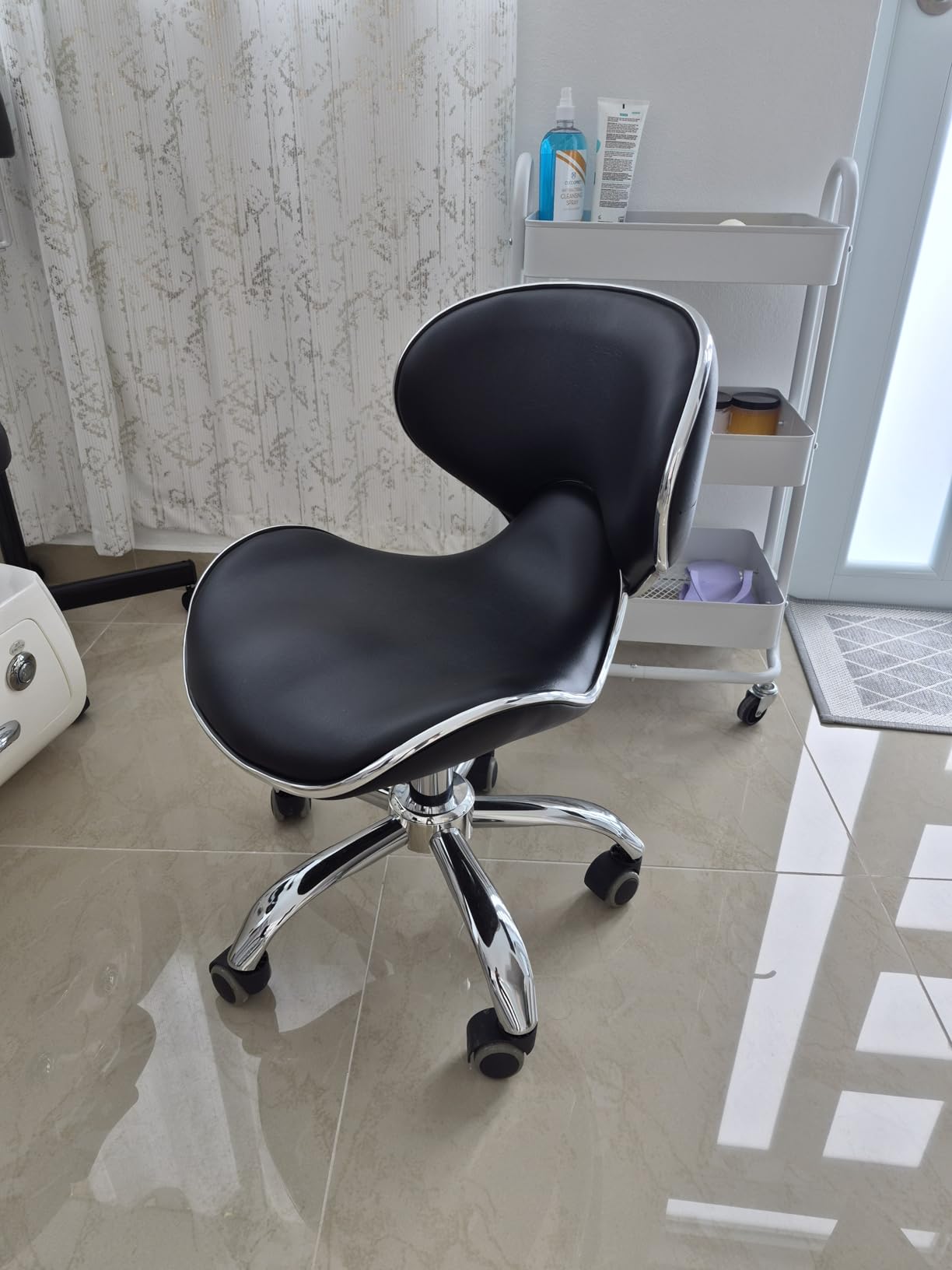 Minewill Pedicure Chair for Nail Tech, Heavy Duty Metal Base for 400 Lbs | 2 In Adjustable, Ergonomic Back Support, Rolling Swivel, Soft Sitting, Perfect for Massage Salon Spa Medical Tatoo,Withe customer photo 1