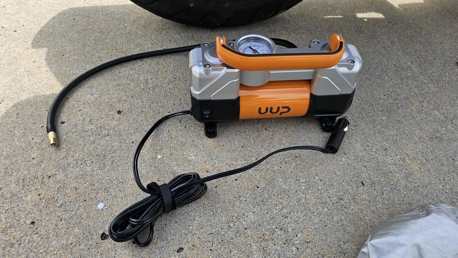 UUP Tire Inflator Air Compressor, 150PSI 12V DC Double Cylinders Heavy Duty Portable Air Pump w/Emergency LED Light for Truck, SUV, Car, RV customer photo 2