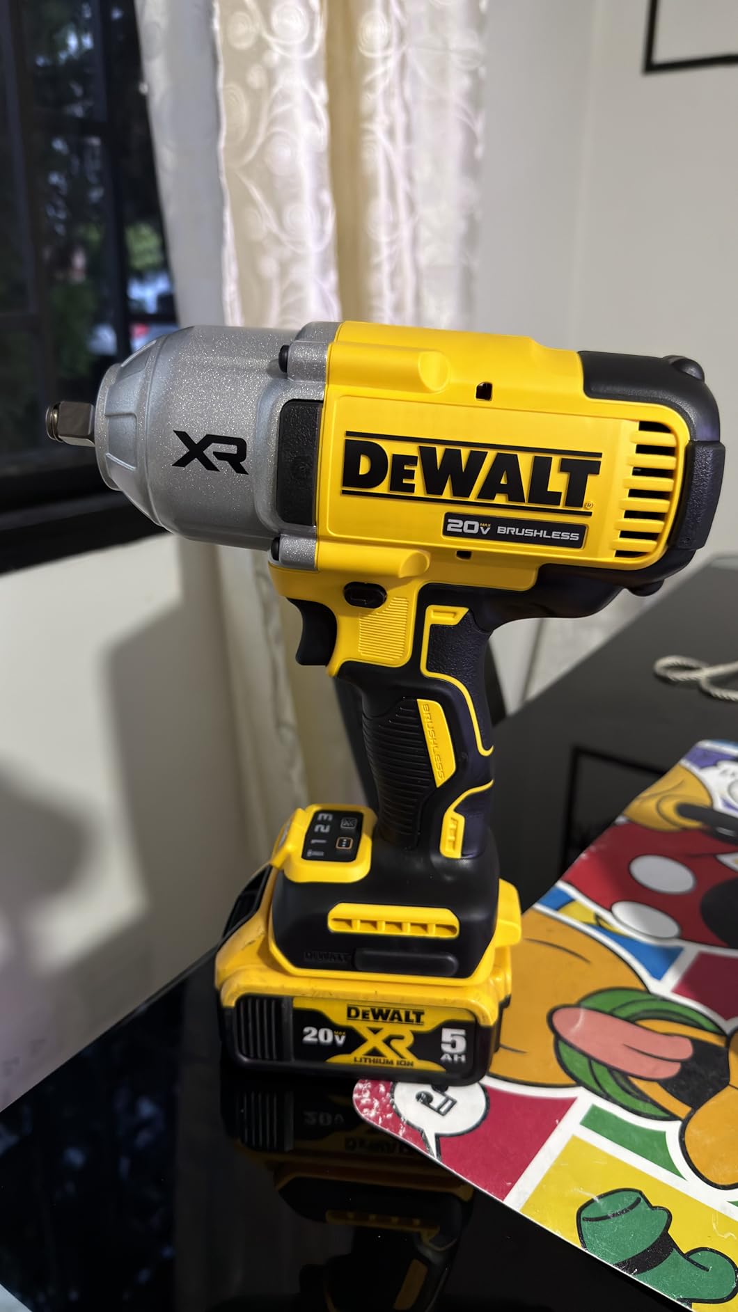 DEWALT 20V MAX Cordless Impact Wrench, 1/2 Impact Gun, 4-Speed High Torque with Hog Ring Anvil and LED Light, Brushless Motor, Precision Wrench, Tool Only (DCF900B) customer photo 2
