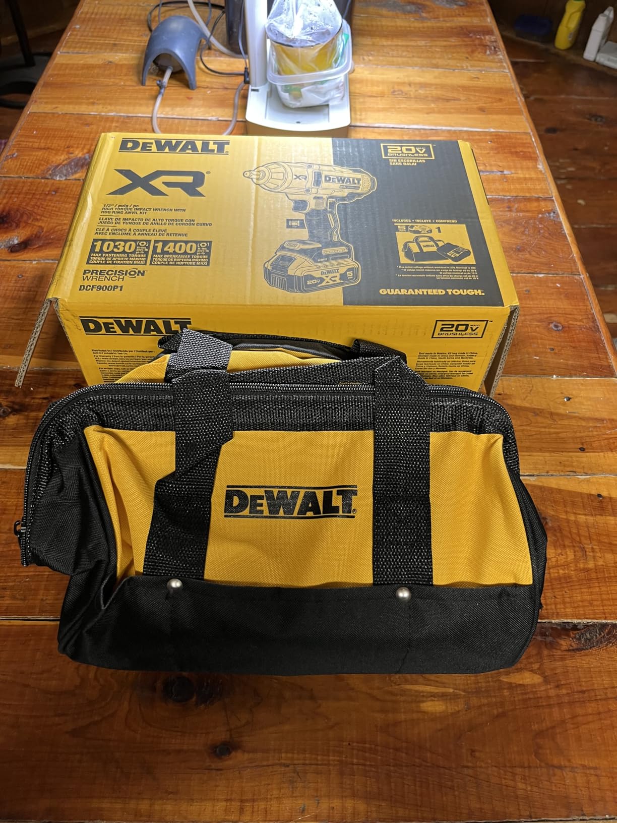 DEWALT 20V MAX Cordless Impact Wrench with Hog Ring Anvil, Brushless High Torque 1/2 Impact Gun, 4-Mode Speed, Includes Battery, Charger and Kit Bag (DCF900P1) customer photo 2