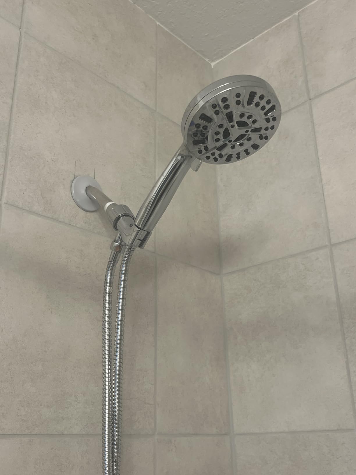 BESAQUO 9 Functions High Pressure Shower Head with Handheld, Built-in Pause Mode & Power Wash, Non-Clogging Nozzles, 6ft Hose & Bracket customer photo 1