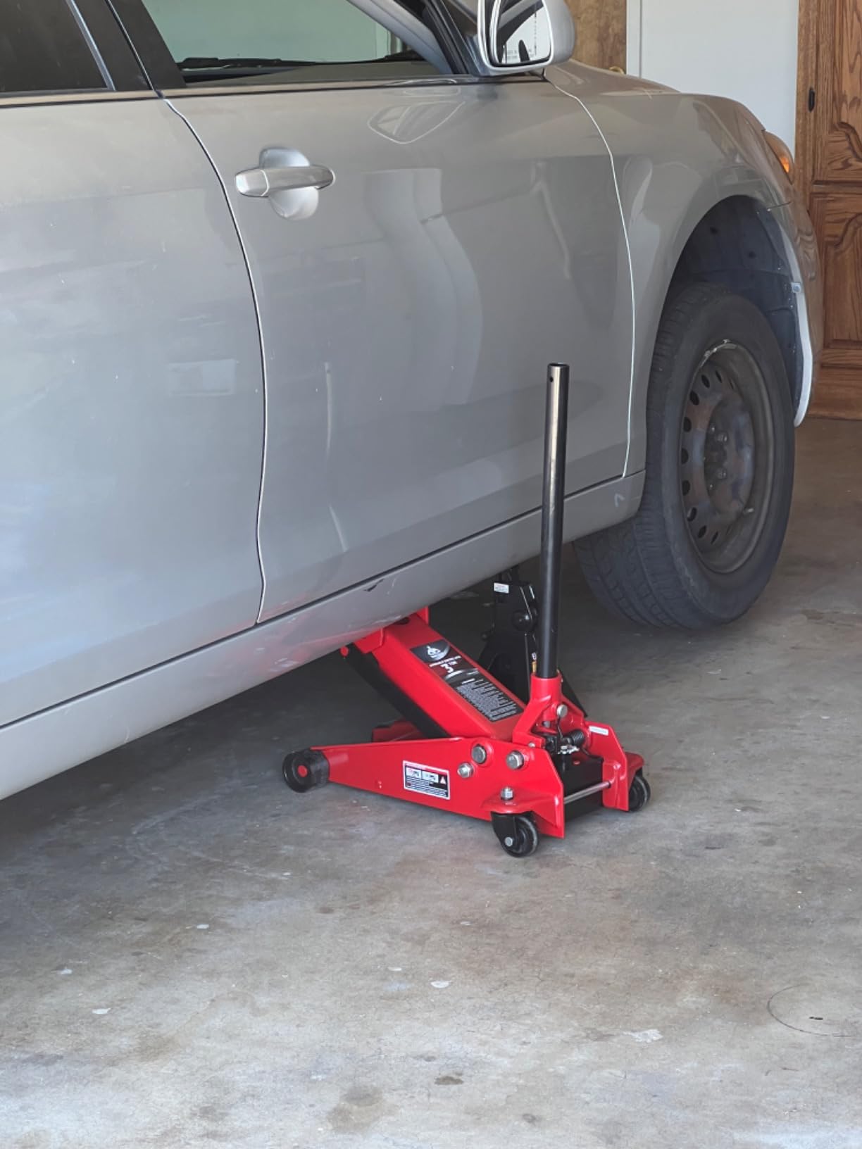 Jack Boss Floor Jack 3 Ton Capacity Fast Lift Service Jack Steel Heavy Duty Hydraulic Car Jack customer photo 1