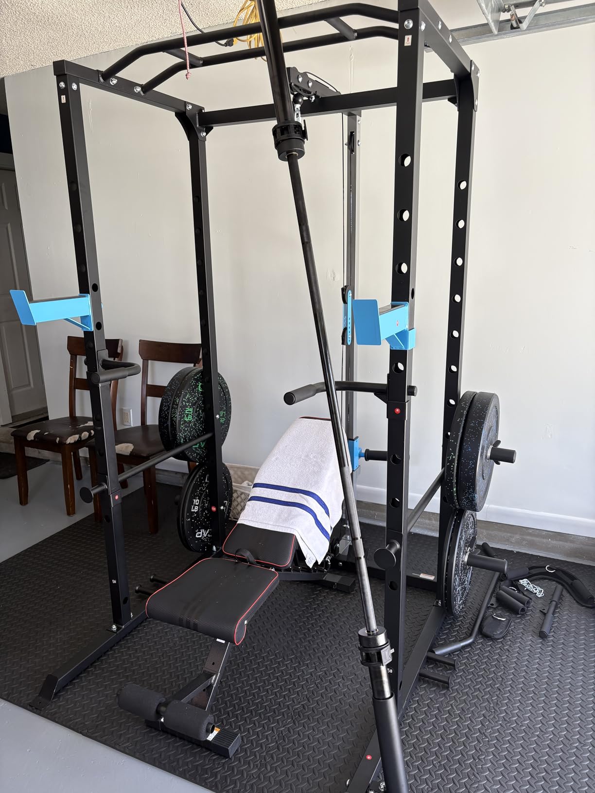 ULTRA FUEGO Power Cage, Multi-Functional Power Rack with J-Hooks, Dip Handles, Landmine Attachment customer photo 1