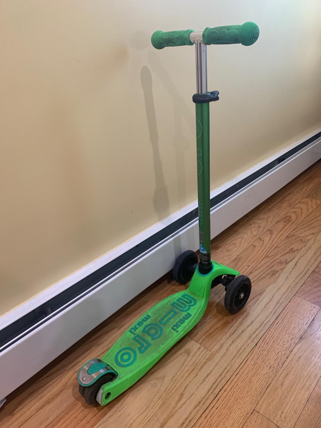 Micro Kickboard | Maxi Scooter for Ages 5-12 | Children up to 110 lbs | 3 Wheel Lean-to-Steer Design | Adjustable T Bar | Smooth Ride PU Wheels | Swiss Design customer photo 1