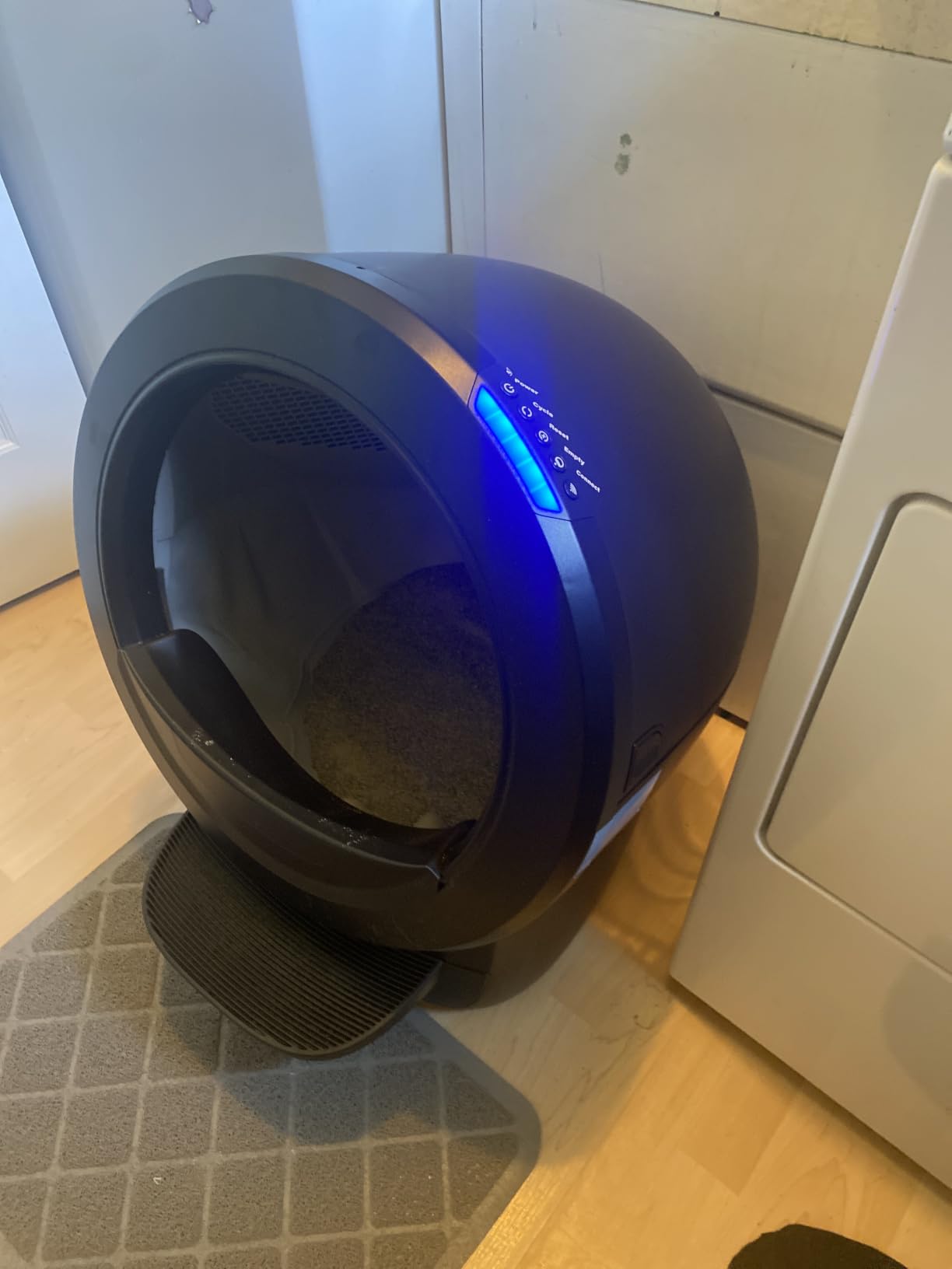 Litter-Robot 4 with Step & Fence by Whisker, Black | Automatic, Self-Cleaning Cat Litter Box, Helps Reduce Litter Box Odors, Never Scoop Again, Includes 1 Year of WhiskerCare customer photo 2