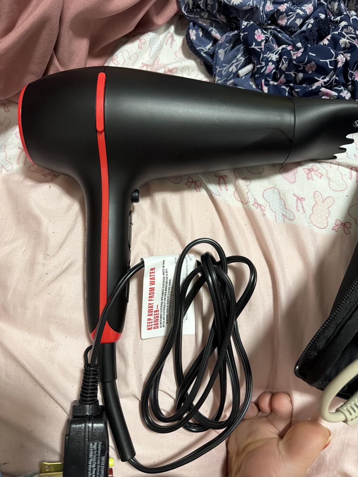 SmoothStay 1875 Watt Coconut Oil Infused Hair Dryer with Diffuser | Includes concentrator & diffuser, lightweight, ionic ceramic technology, frizz control, boosts shine and volume customer photo 2