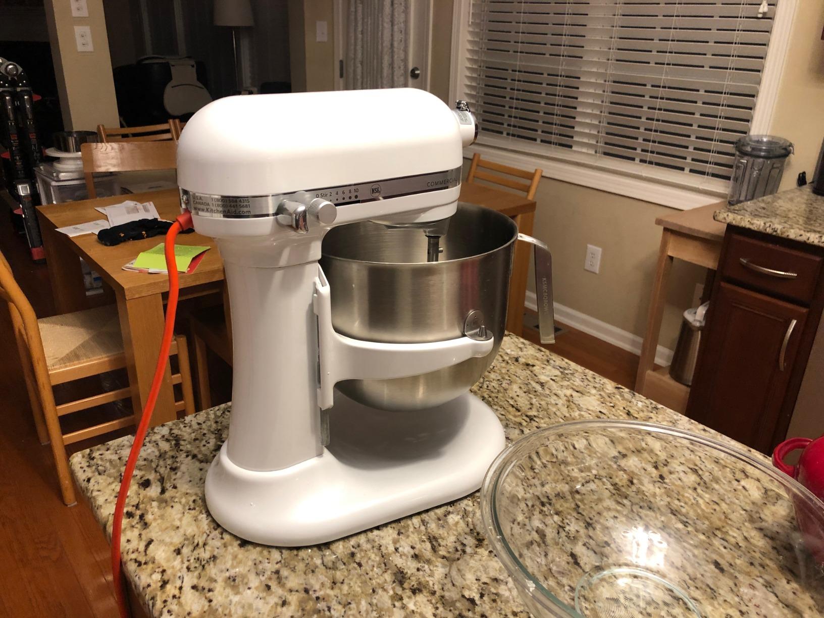 KSM8990CU 8-Quart Commercial Countertop Mixer, 10-Speed, Gear-Driven, Contour Silver customer photo 2