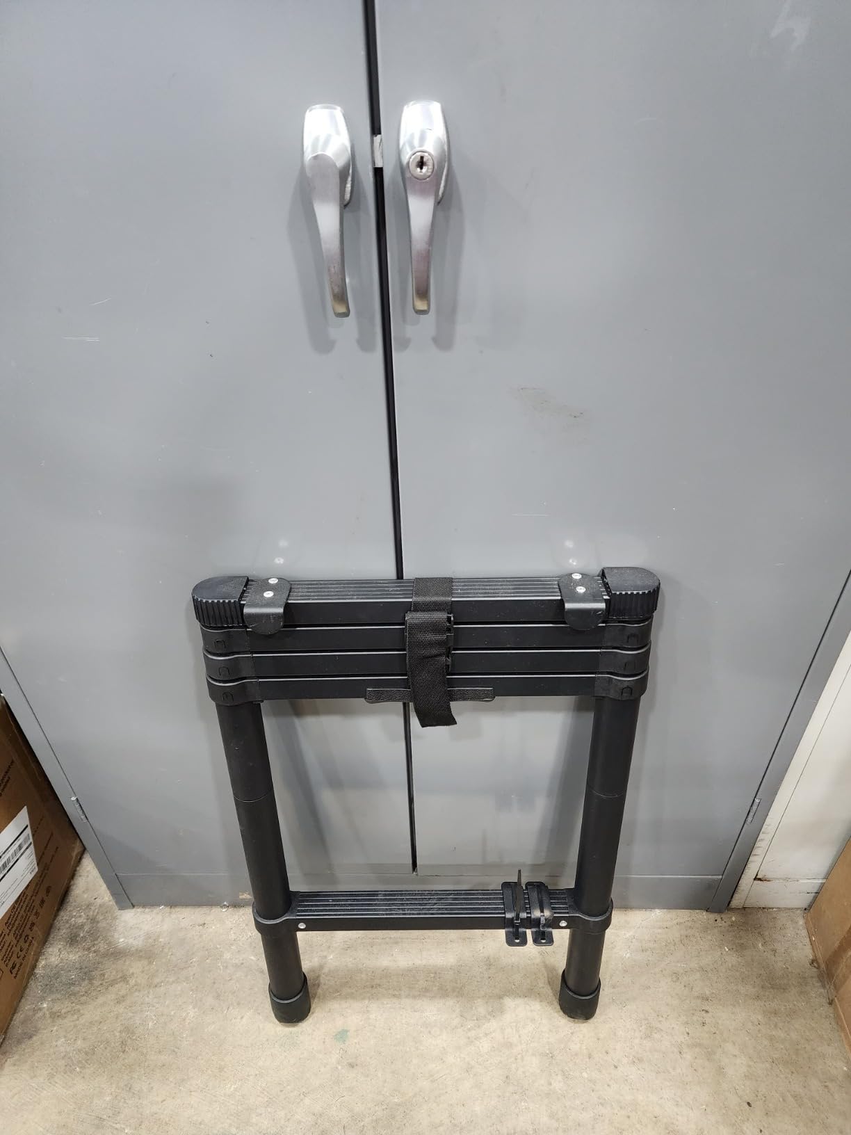 RecPro RV Telescoping Bunk Ladder 52